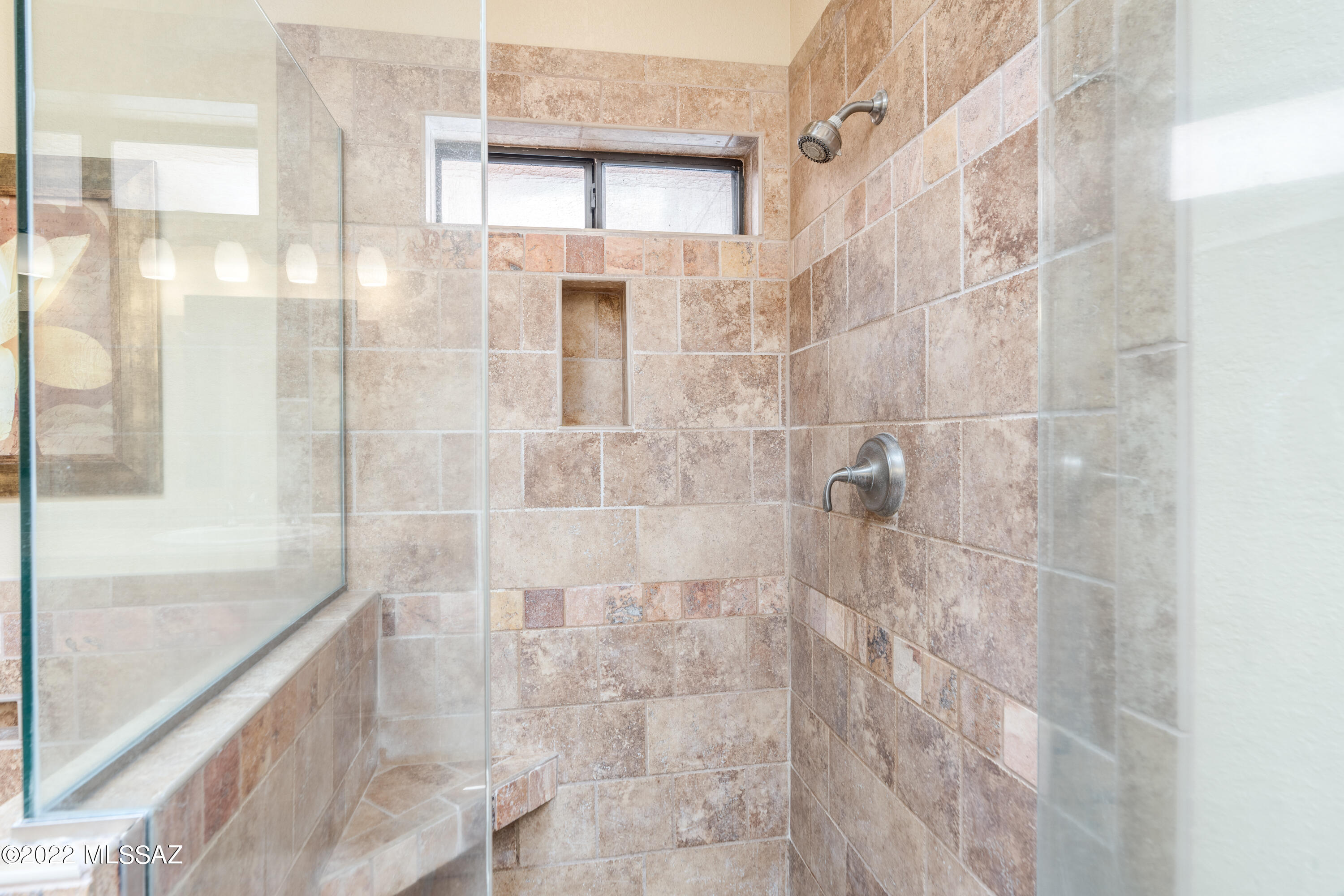 5720 N Chieftan Trail