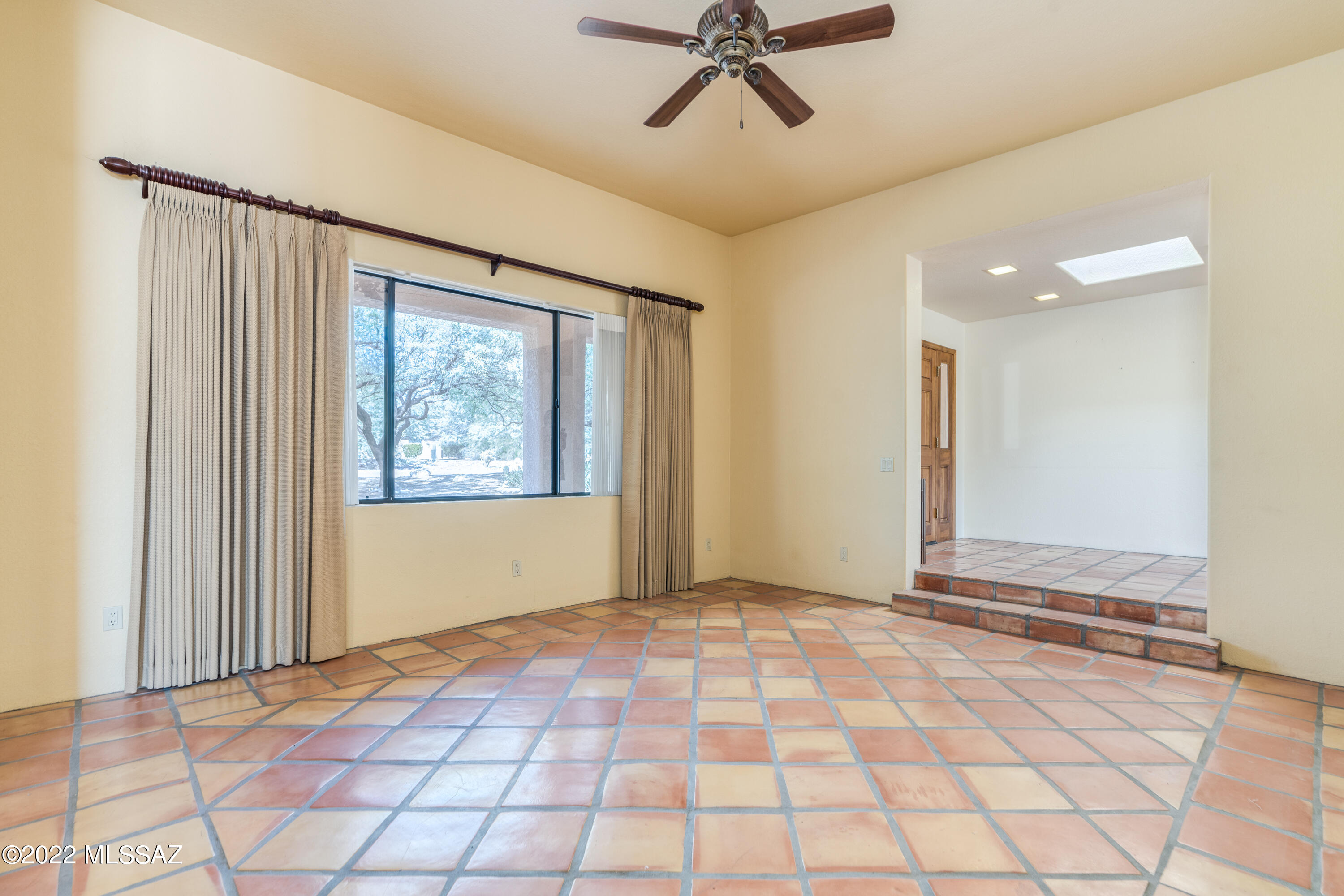 5720 N Chieftan Trail