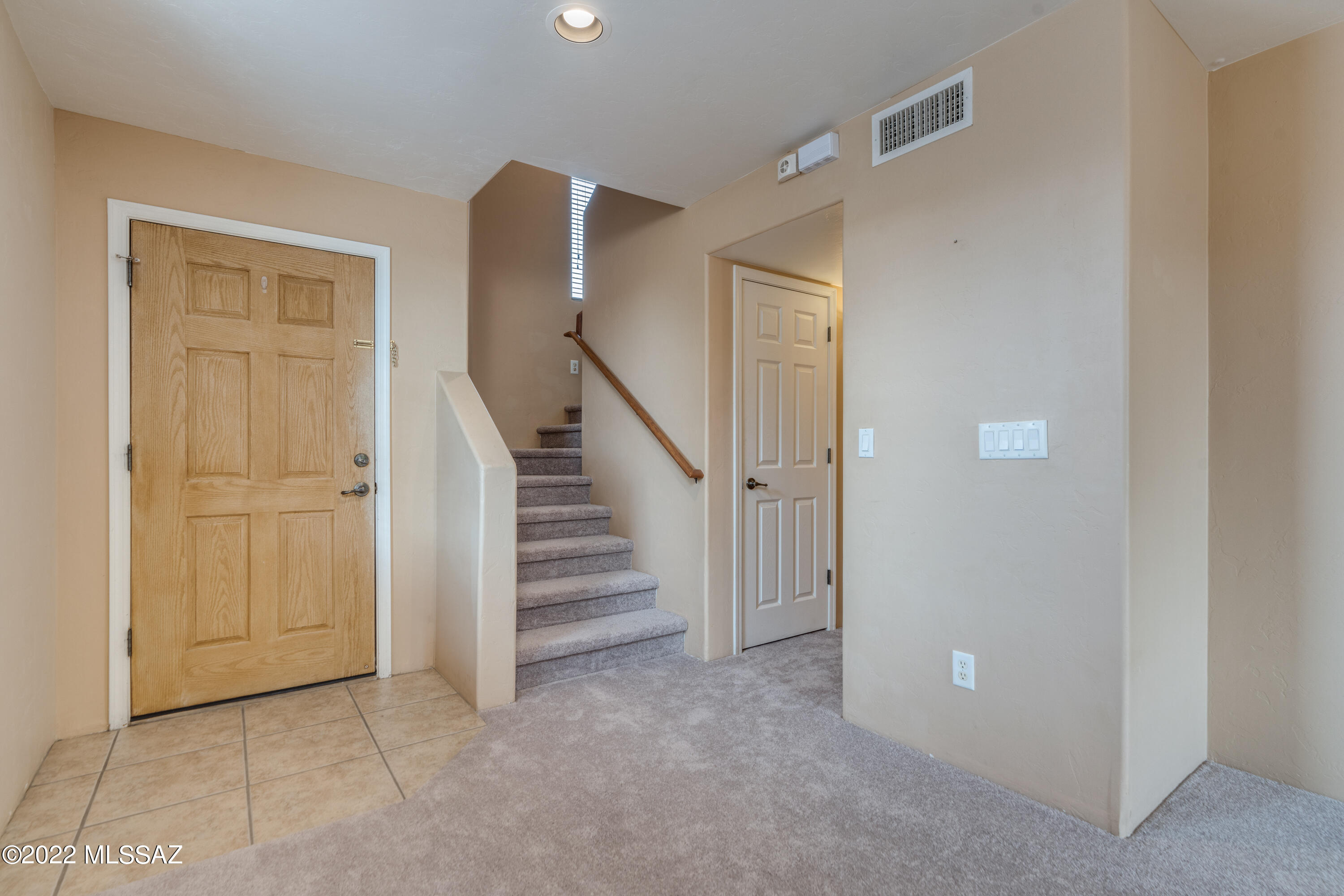2918 N Cardell Circle