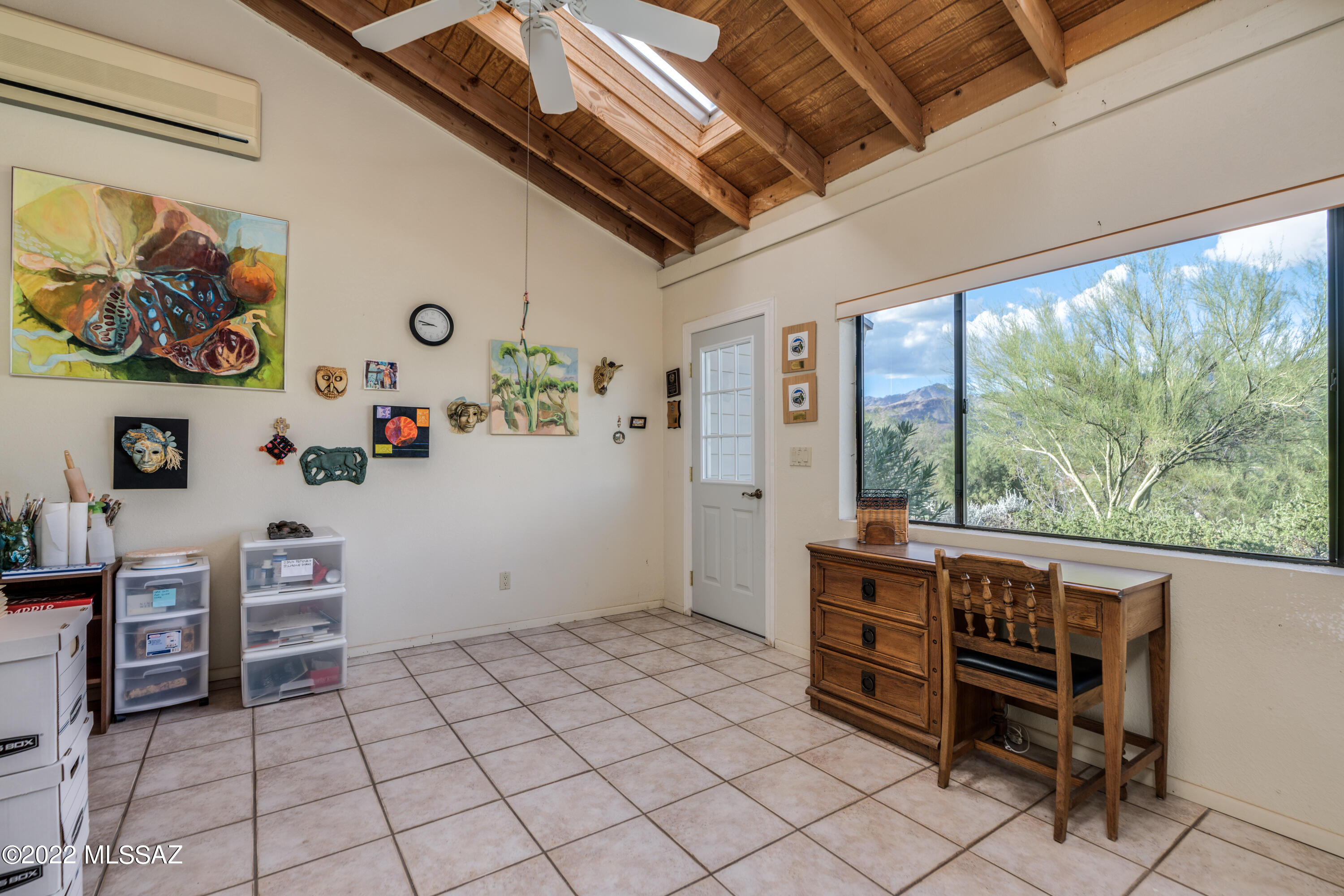 4076 N Hidden Cove Place