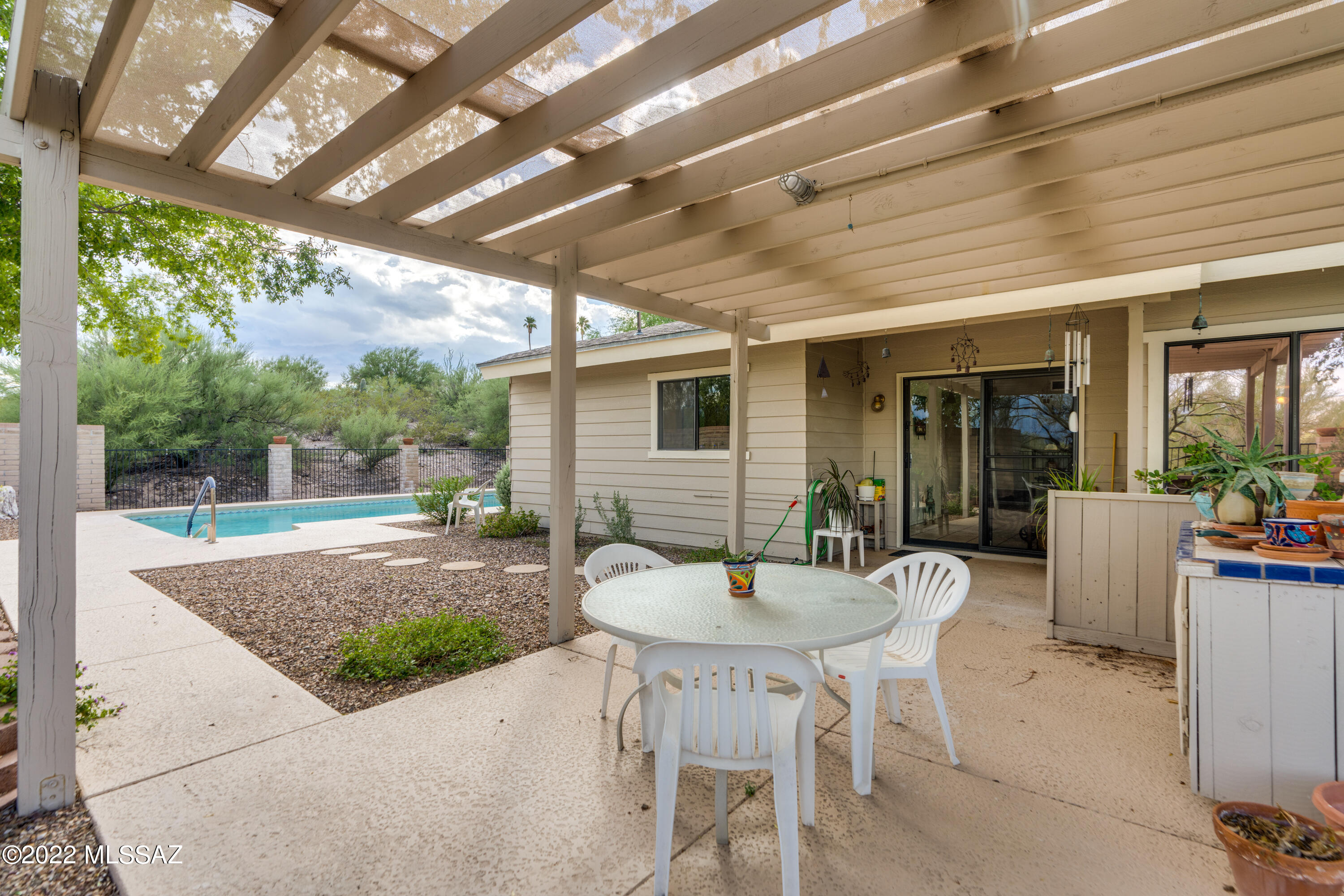 4076 N Hidden Cove Place