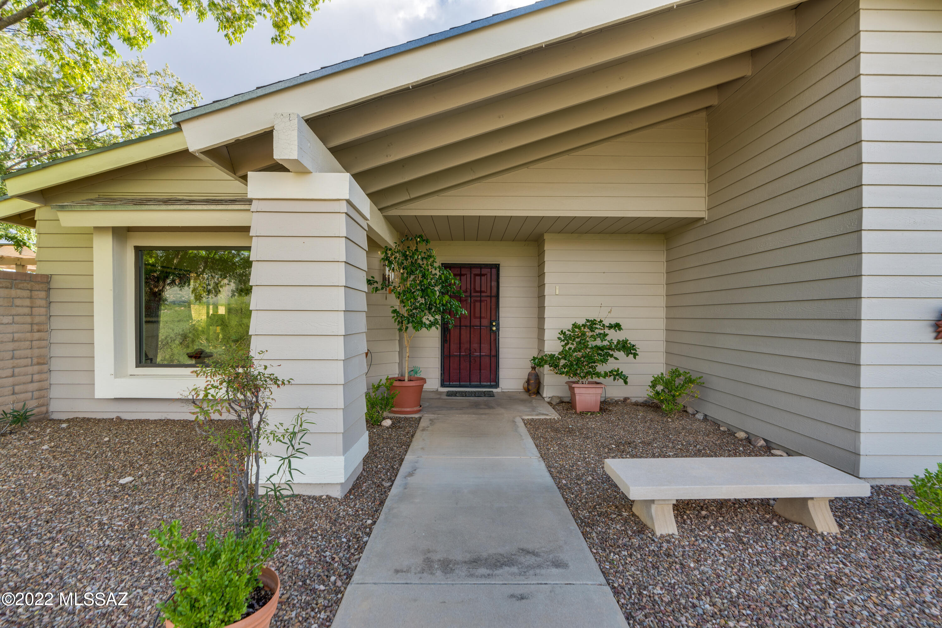 4076 N Hidden Cove Place