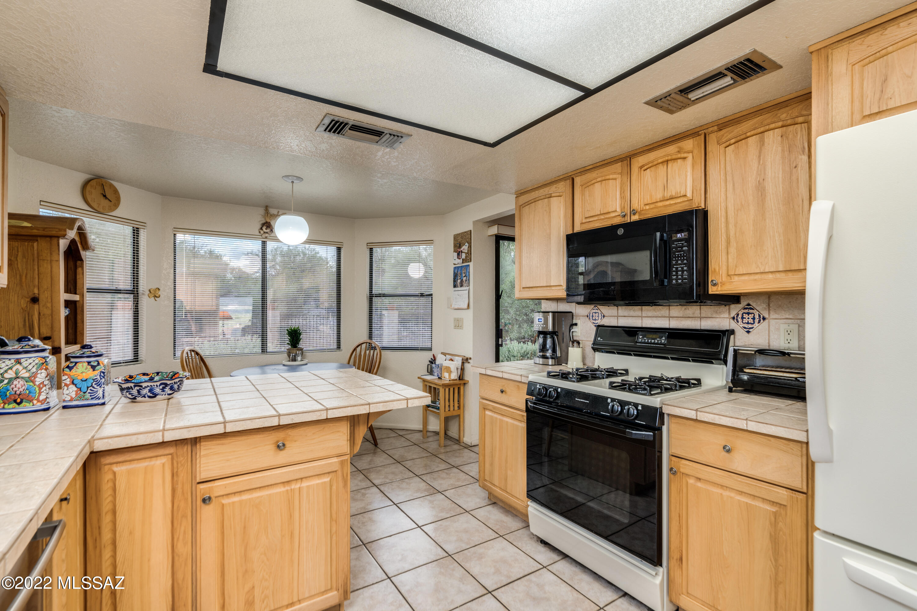 4076 N Hidden Cove Place