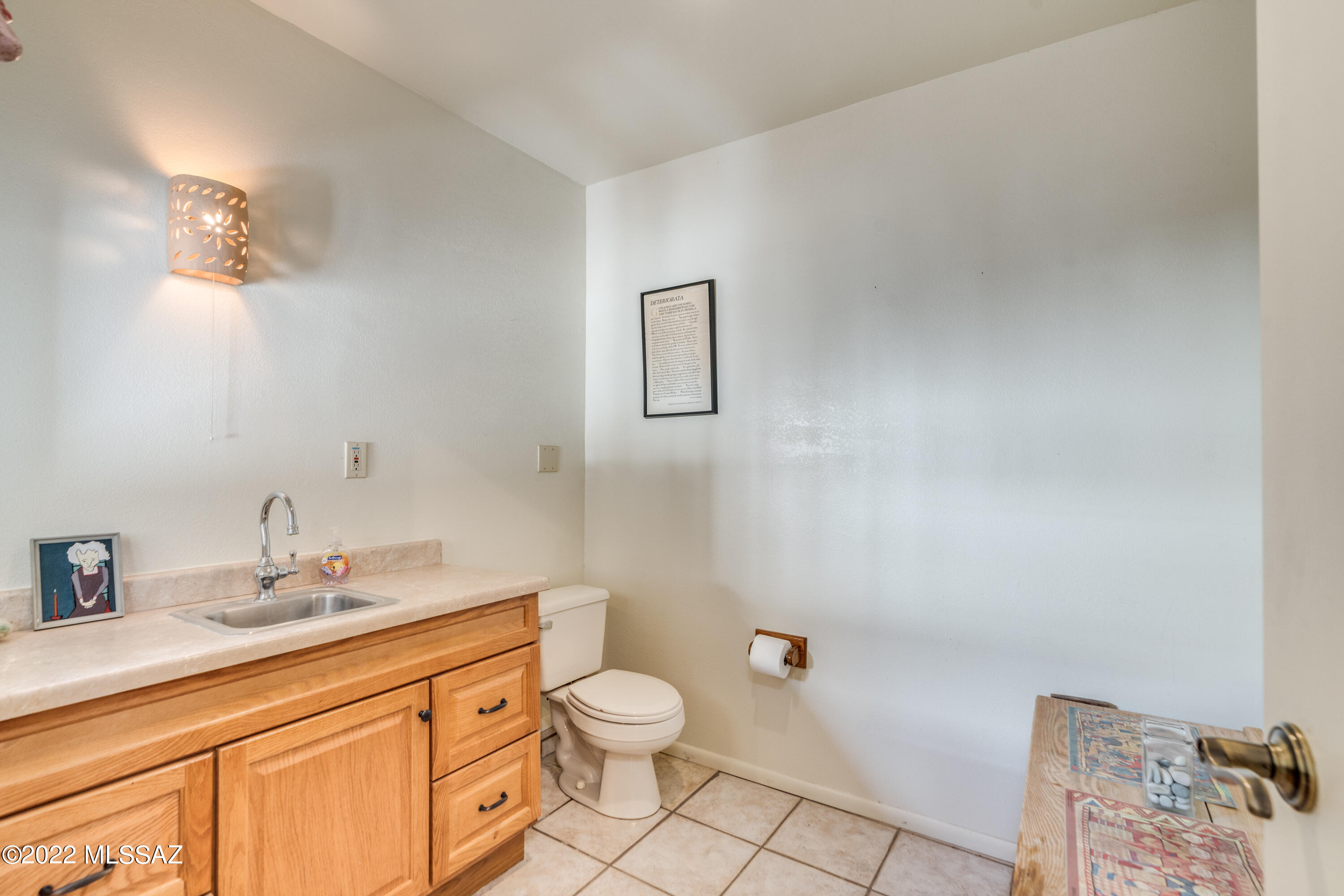 4076 N Hidden Cove Place