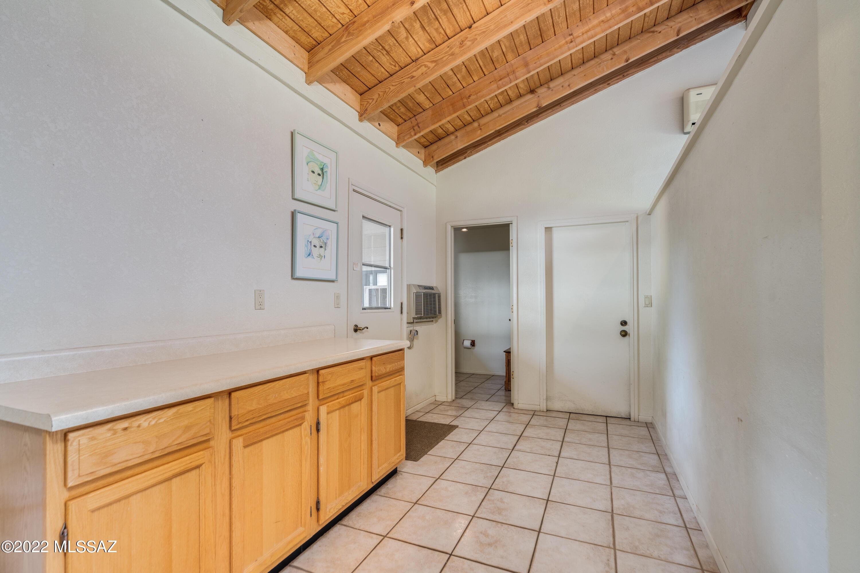 4076 N Hidden Cove Place