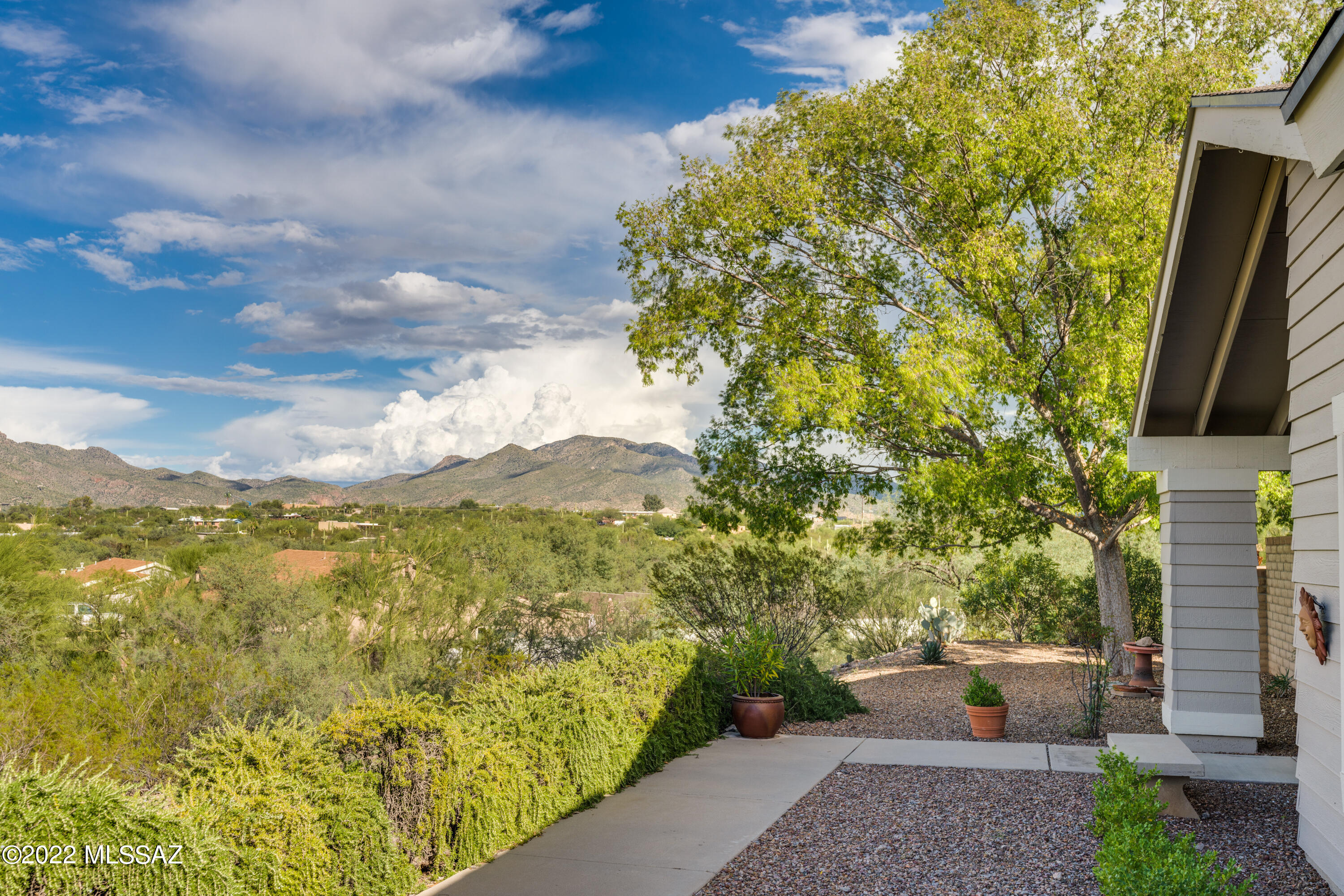 4076 N Hidden Cove Place