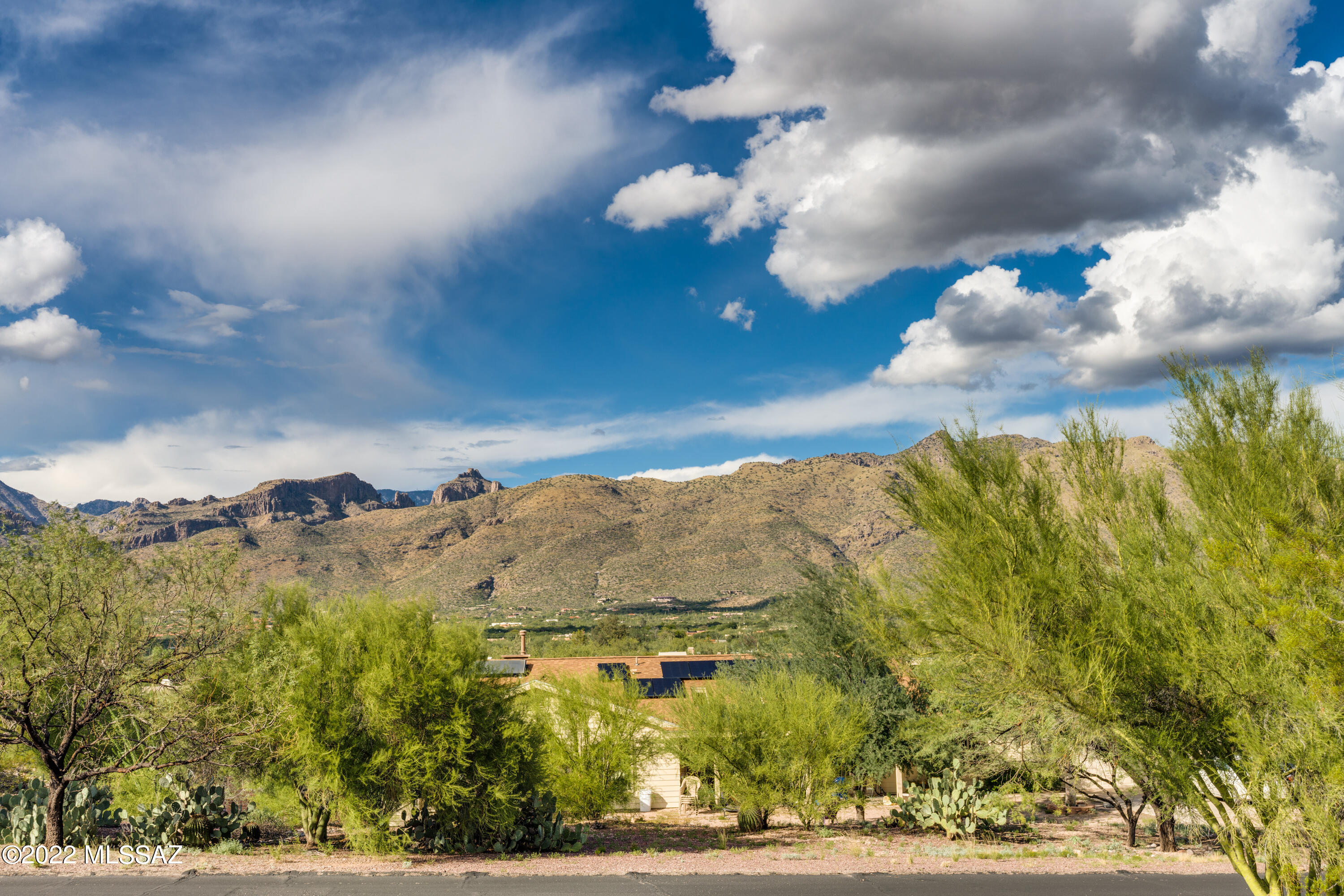 4076 N Hidden Cove Place