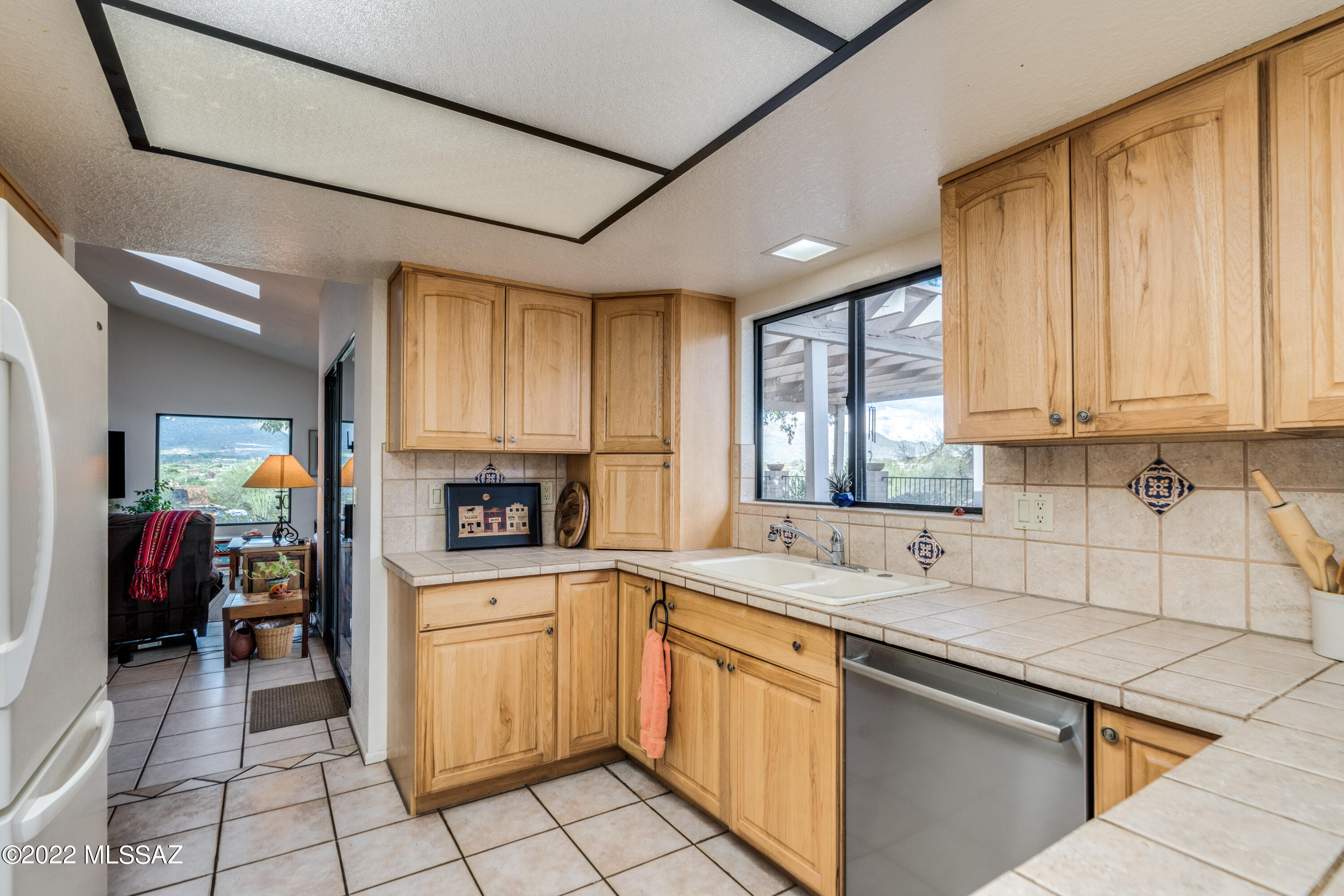 4076 N Hidden Cove Place