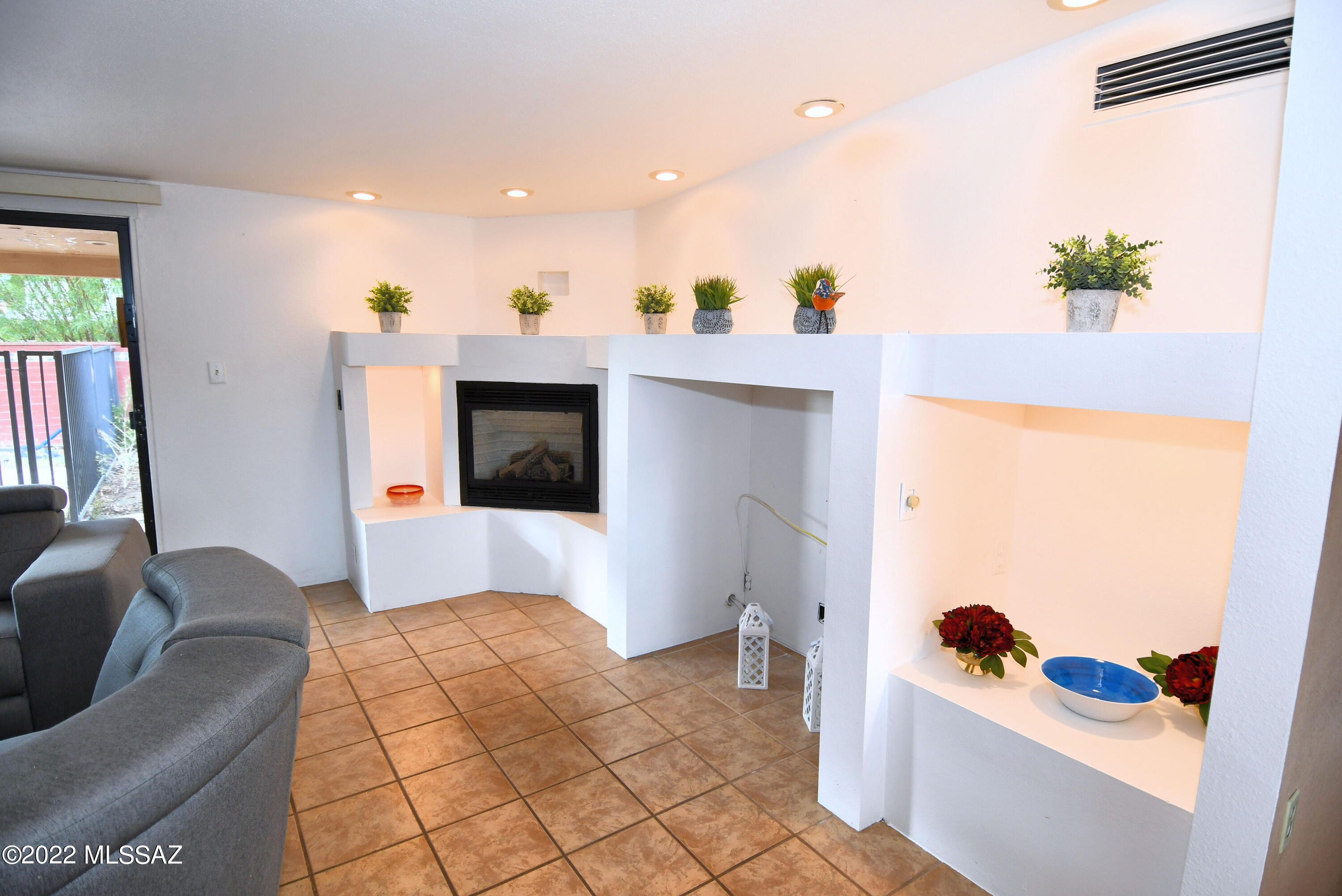 7313 E Manana Grande Place