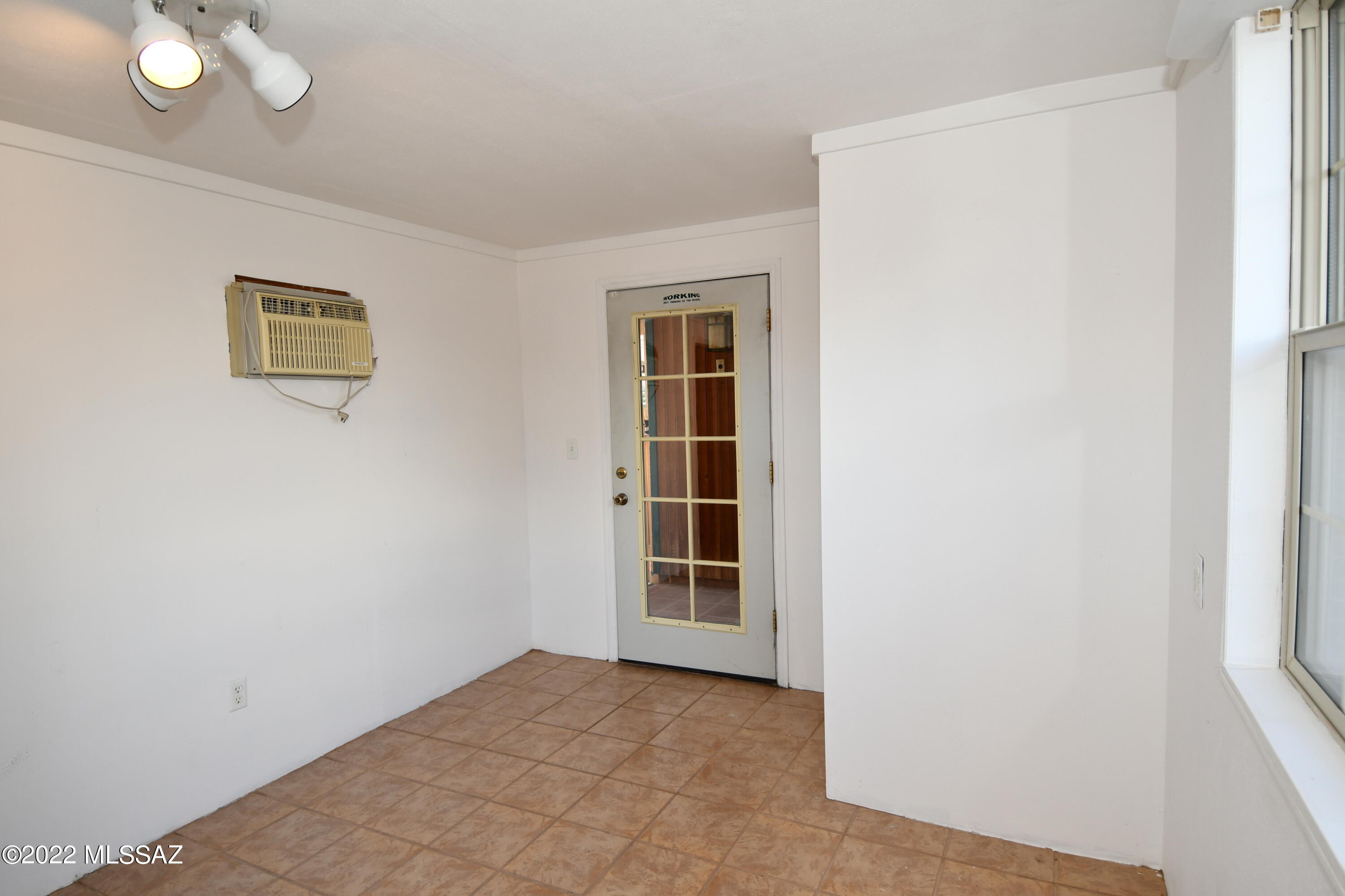 7313 E Manana Grande Place