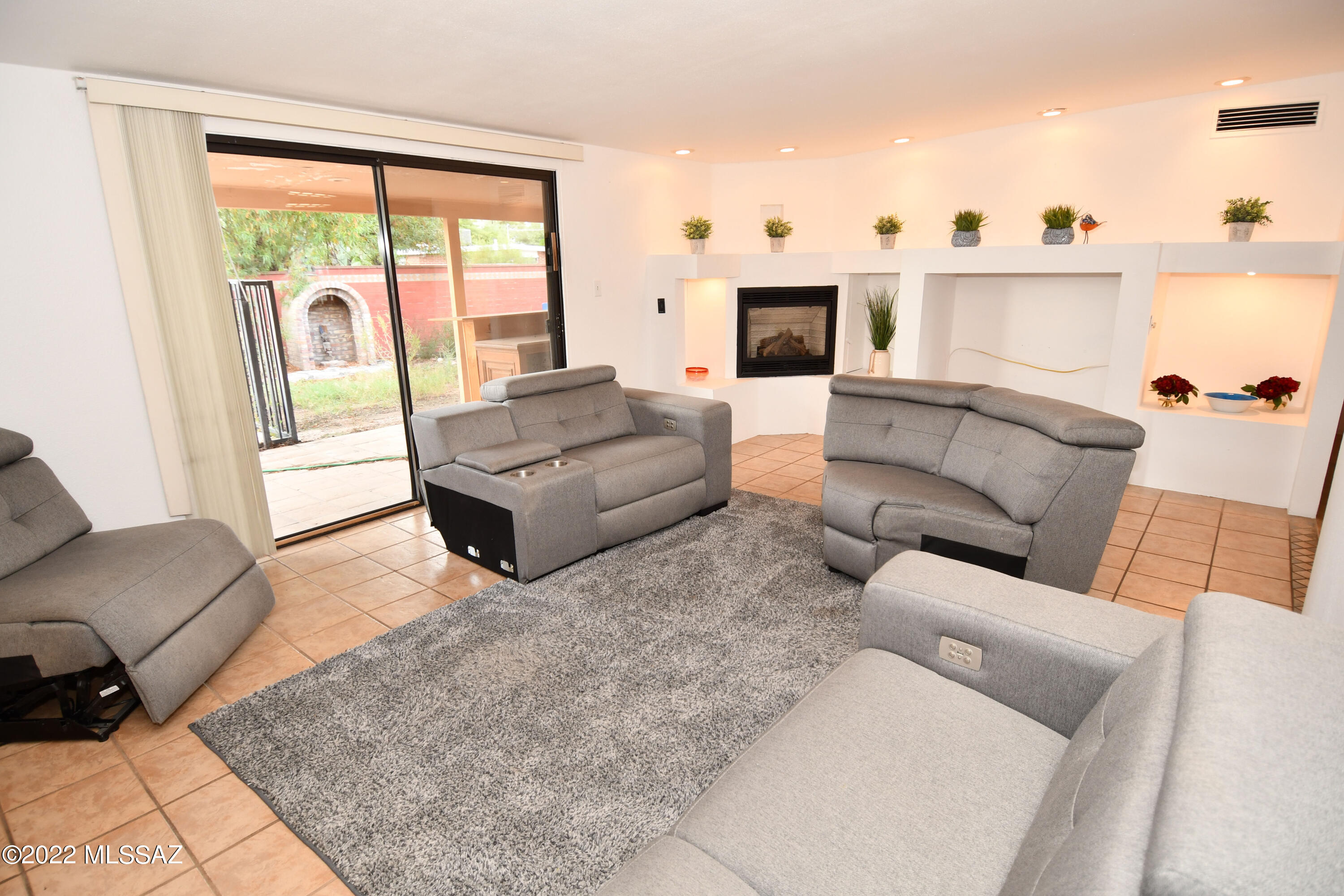 7313 E Manana Grande Place