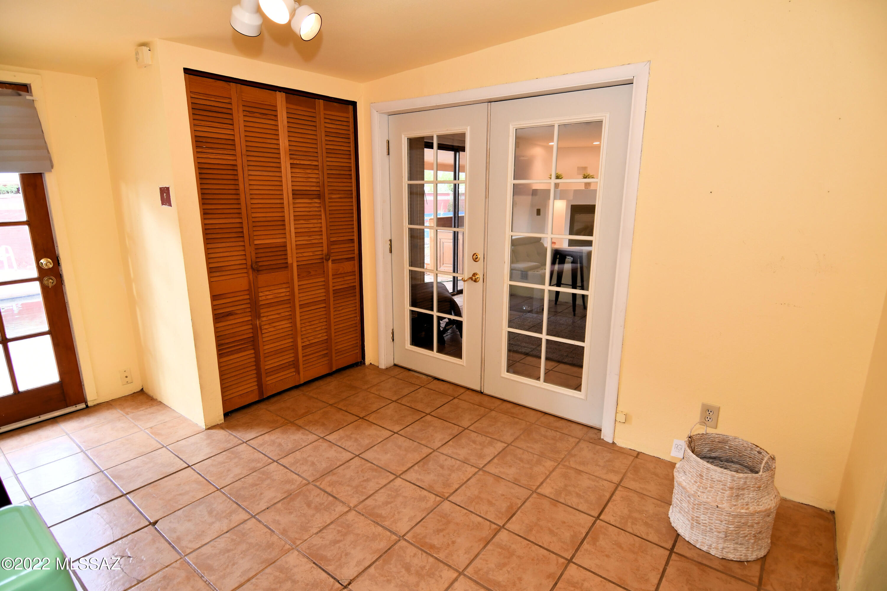 7313 E Manana Grande Place