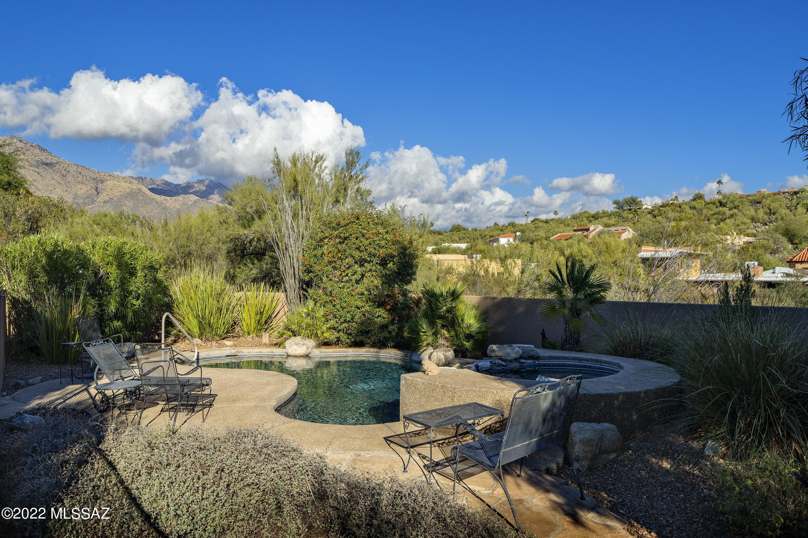 5350 N Apache Hills Trail
