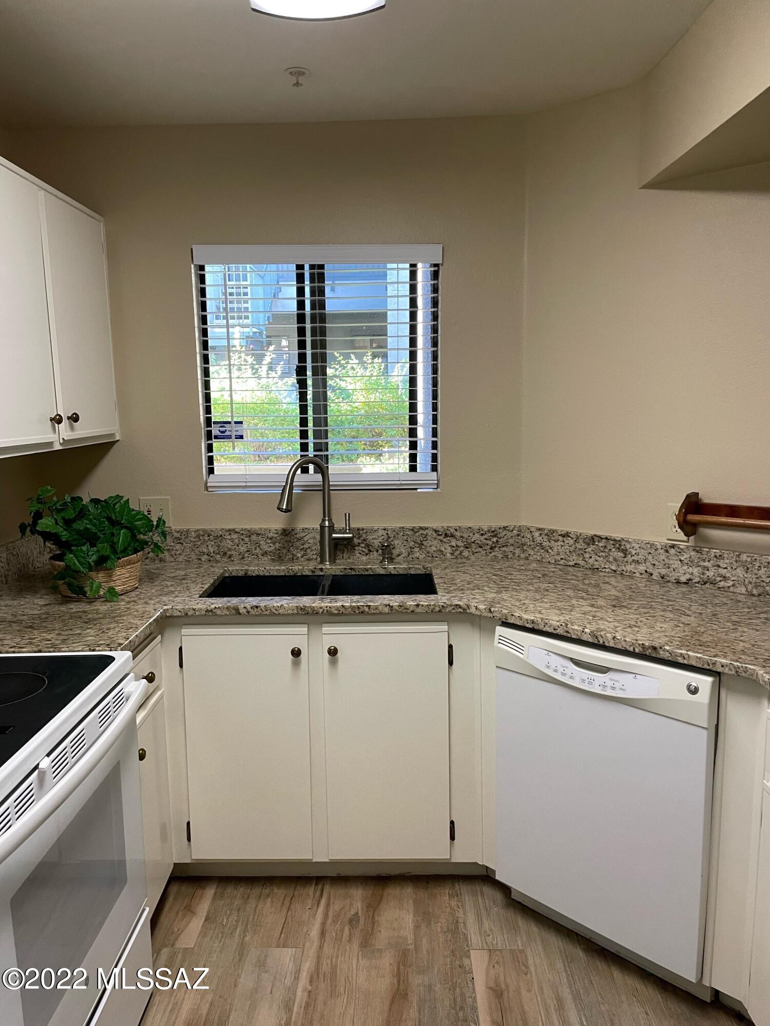 5751 N Kolb Road Unit: 11101