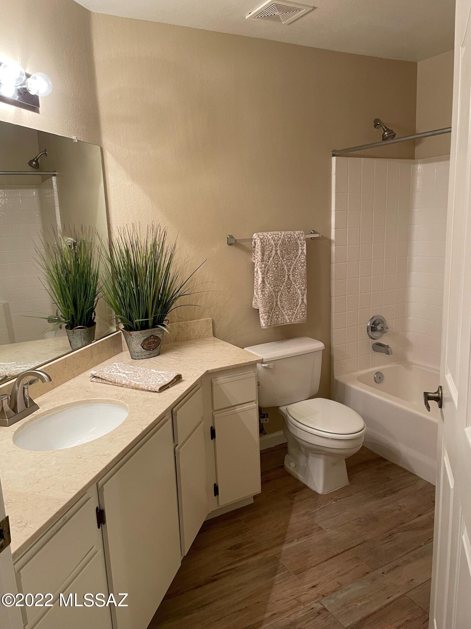 5751 N Kolb Road Unit: 11101