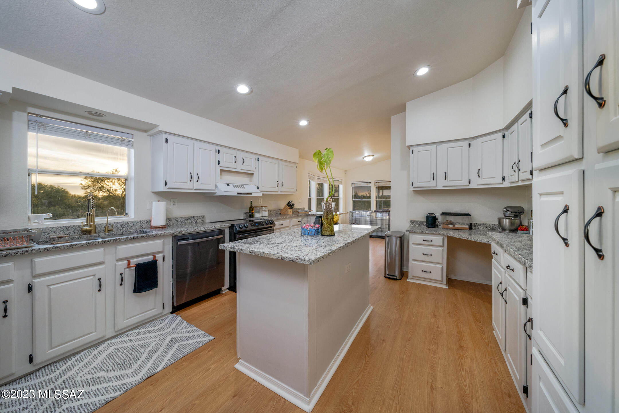 15671 W Yellow Horse Road