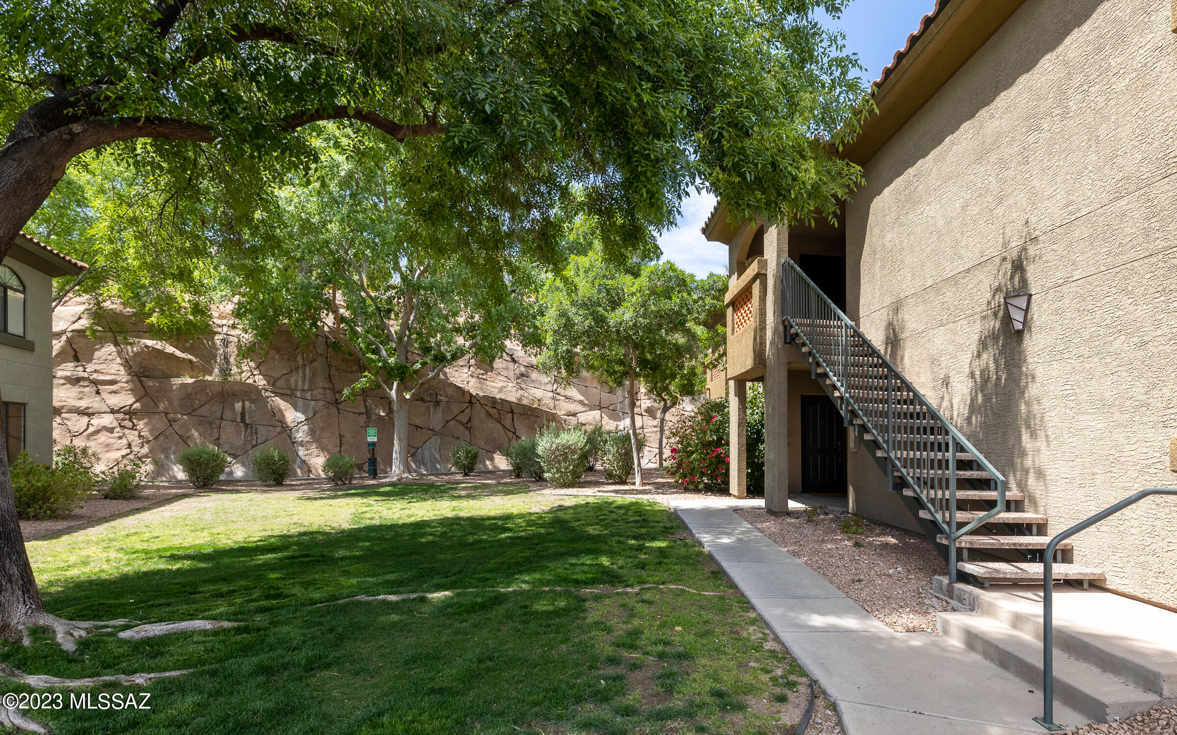 5751 N Kolb Road Unit: 19206