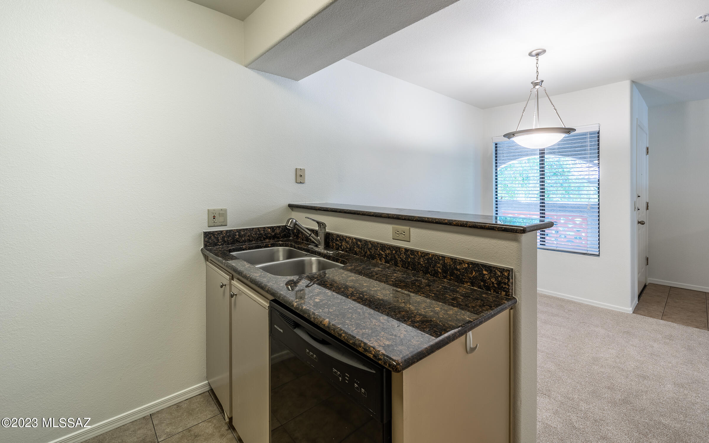 5751 N Kolb Road Unit: 19206