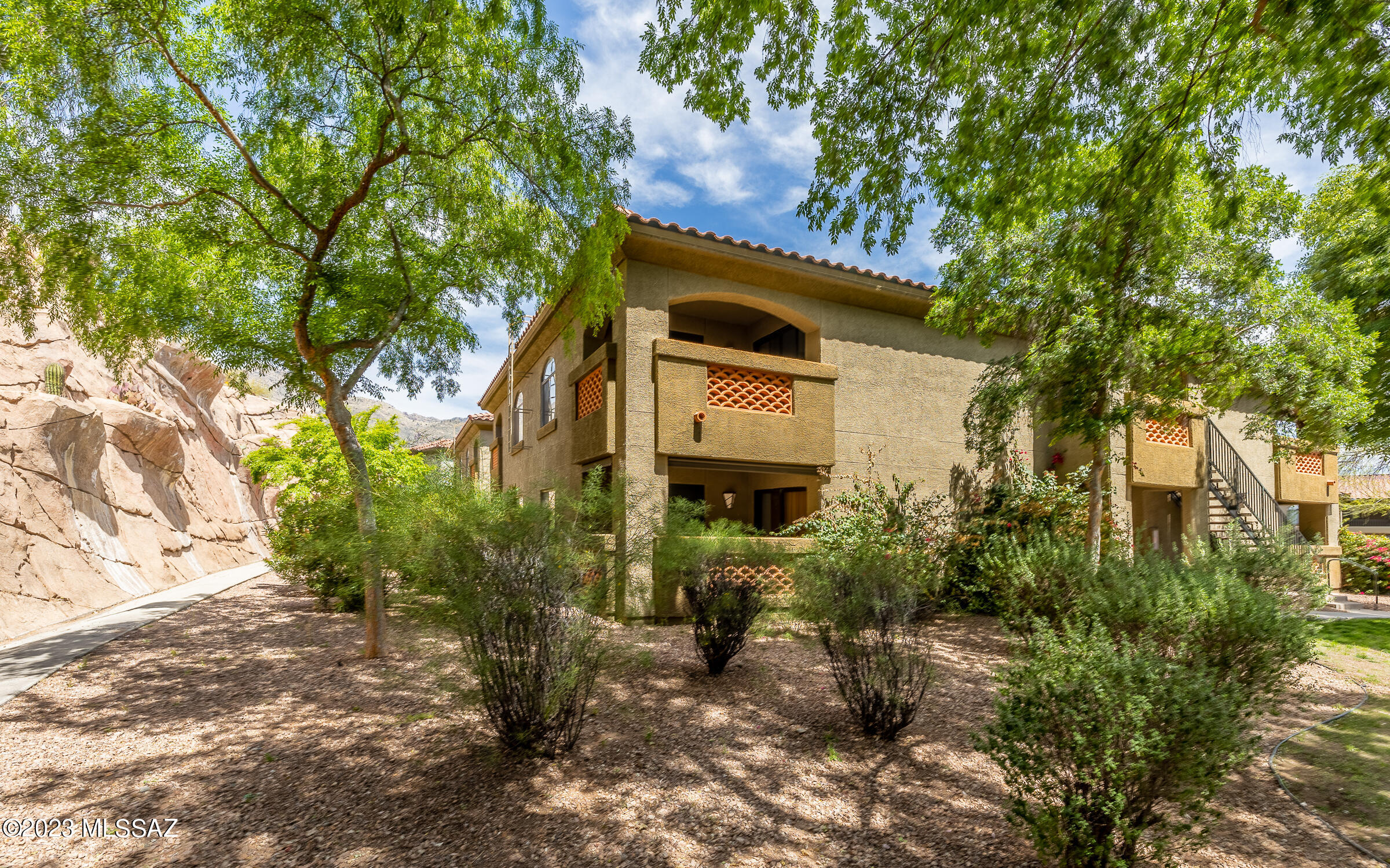 5751 N Kolb Road Unit: 19206