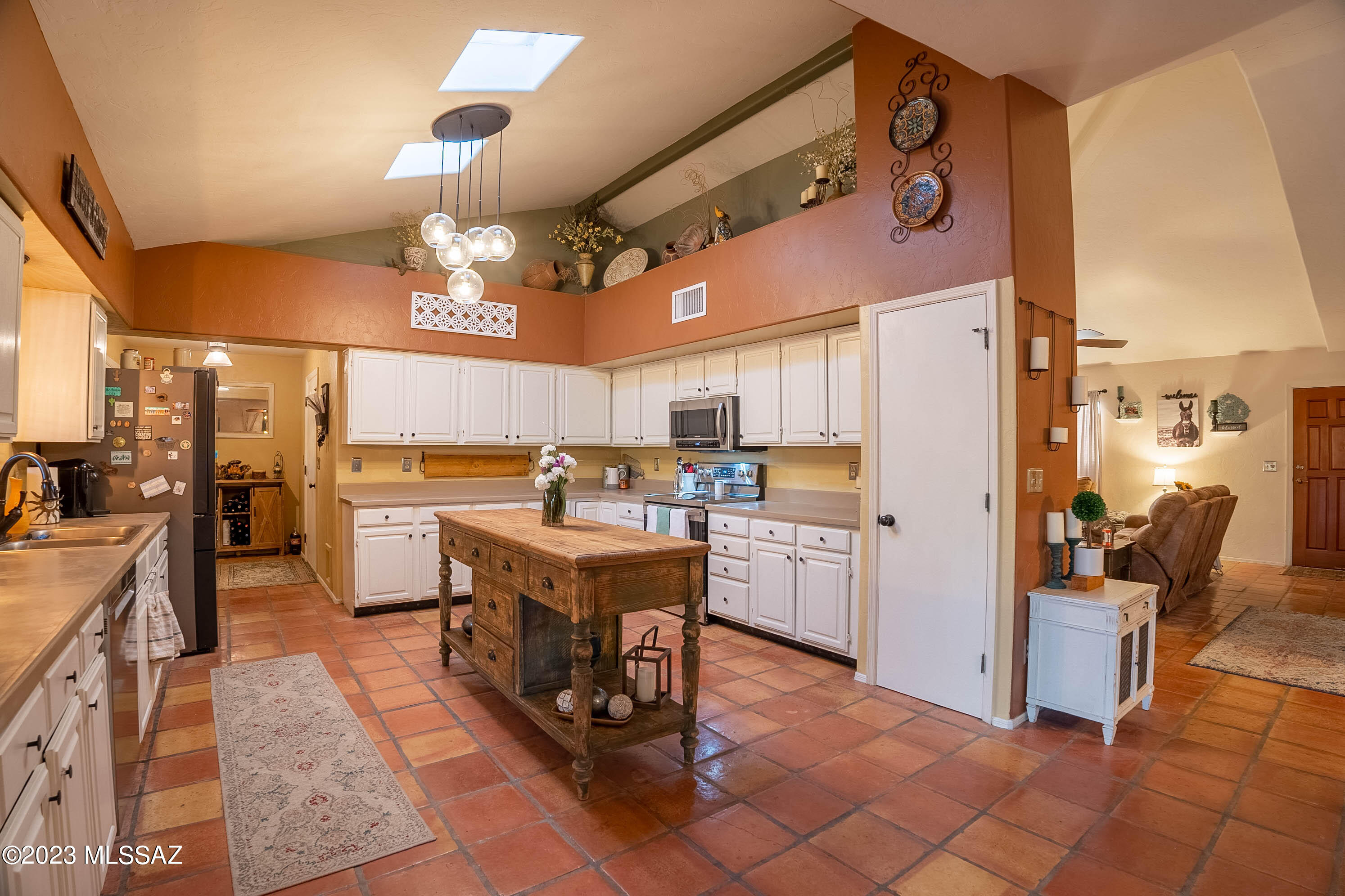 3502 N Camino Esplanade
