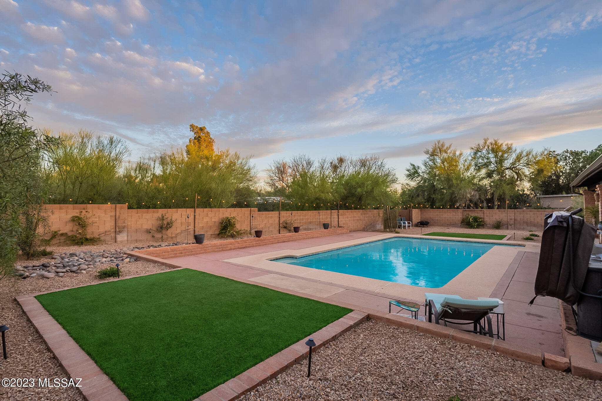 3502 N Camino Esplanade