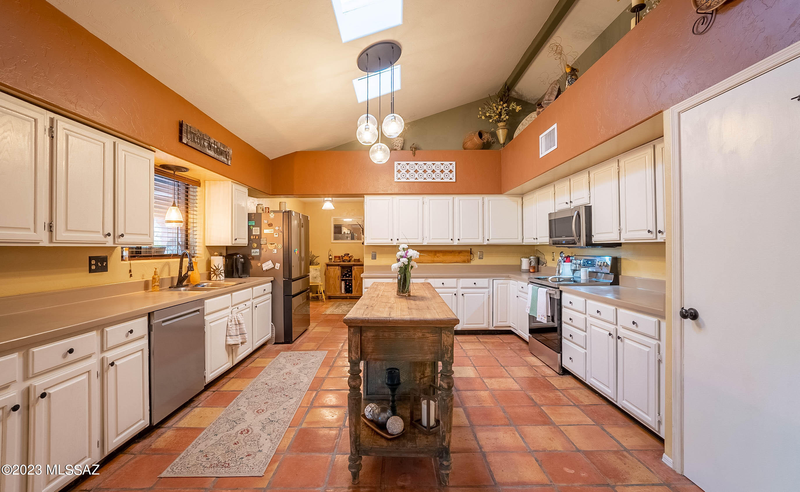 3502 N Camino Esplanade