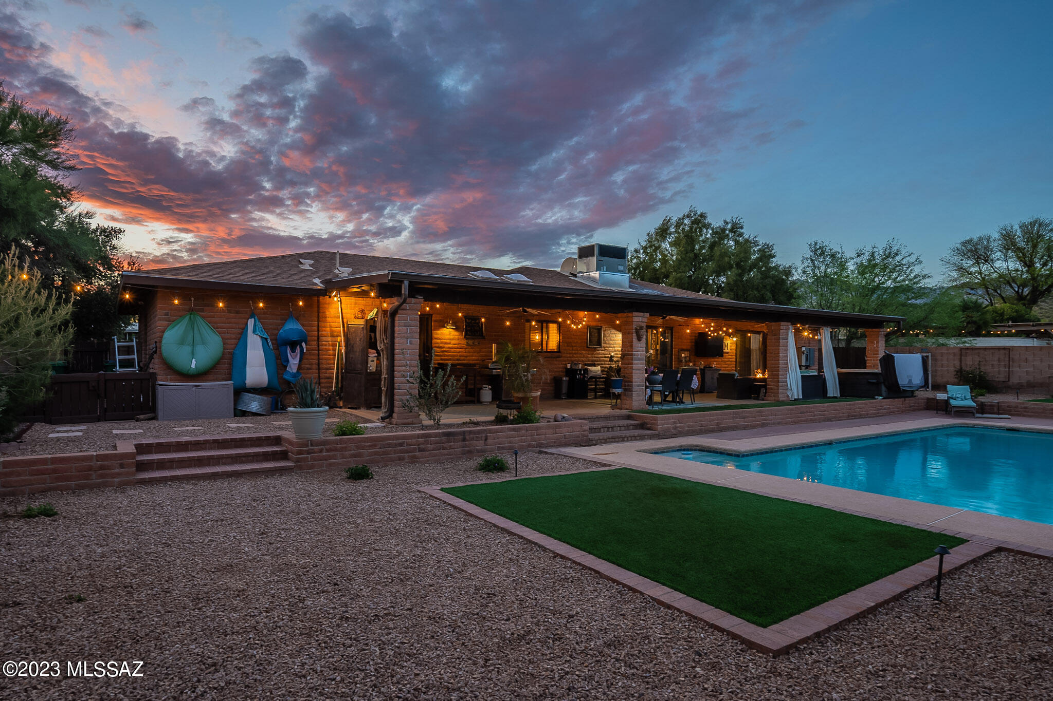 3502 N Camino Esplanade