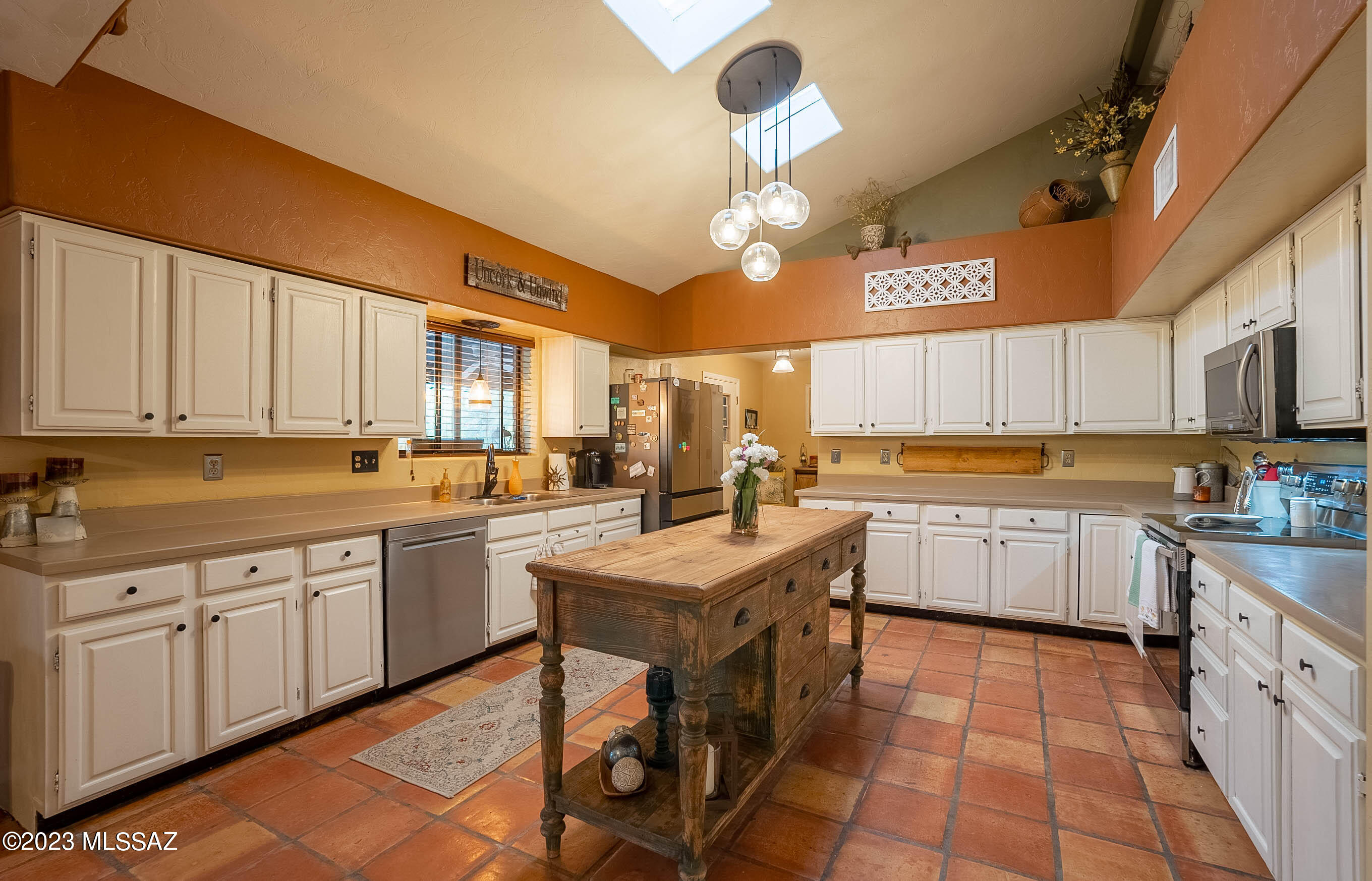 3502 N Camino Esplanade