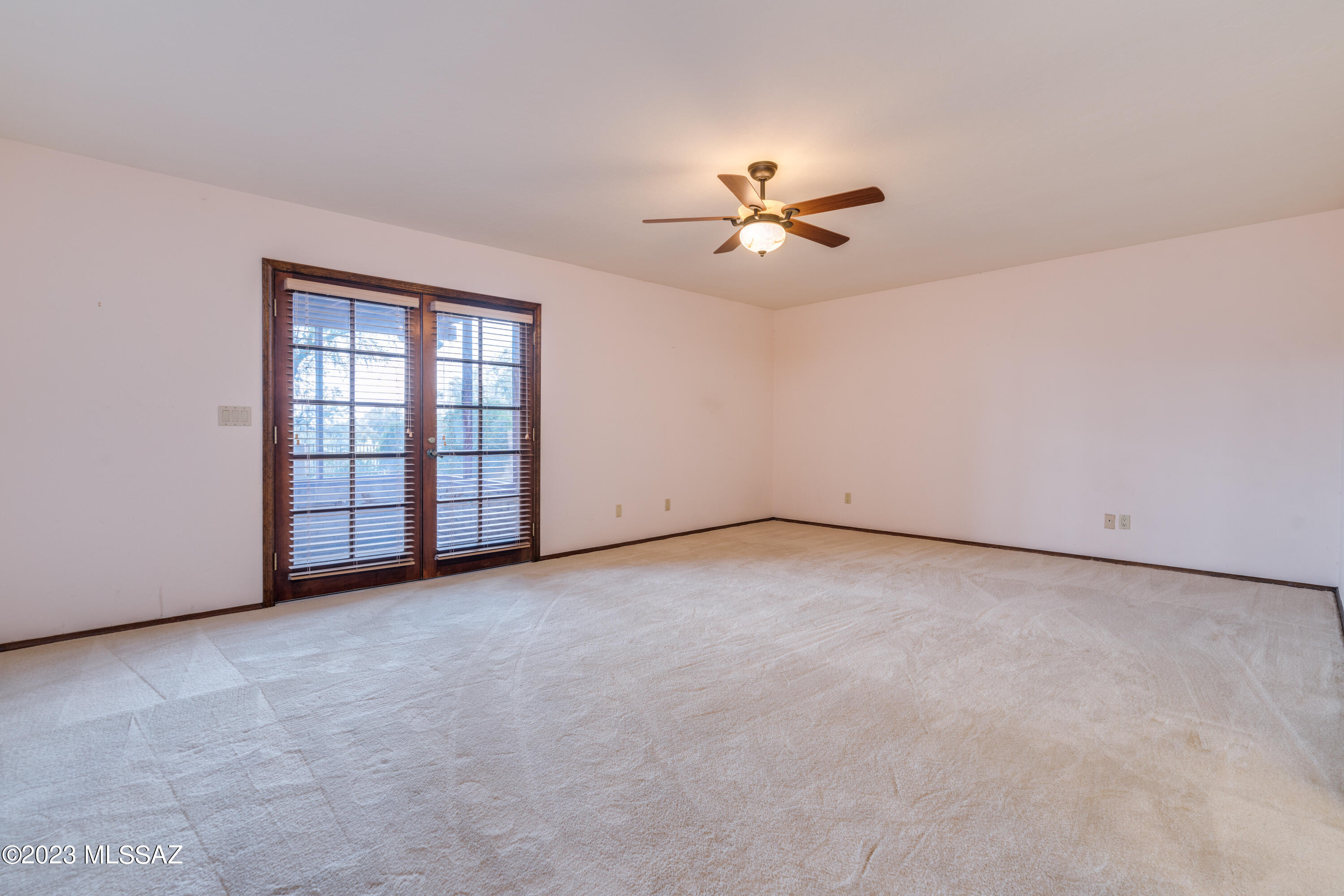 8130 E Ridgewood Drive