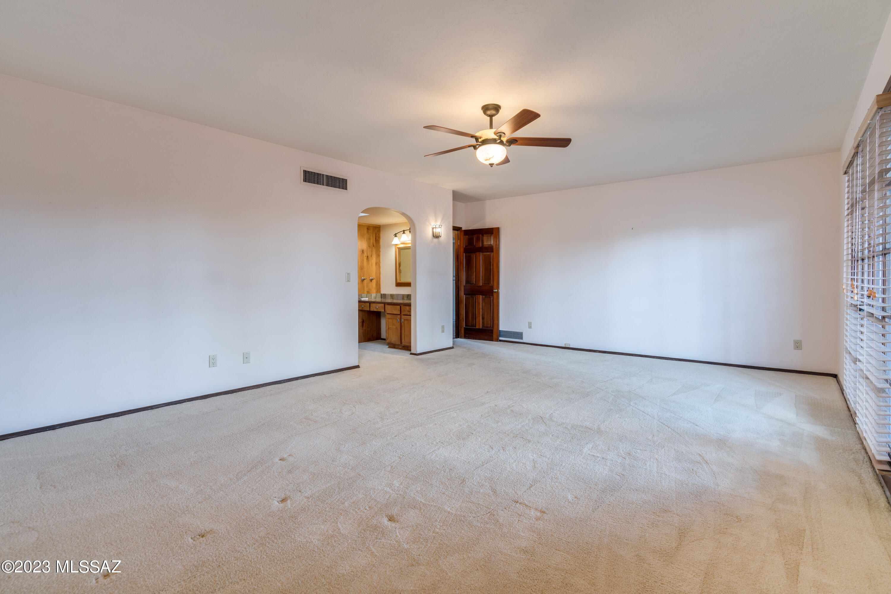 8130 E Ridgewood Drive