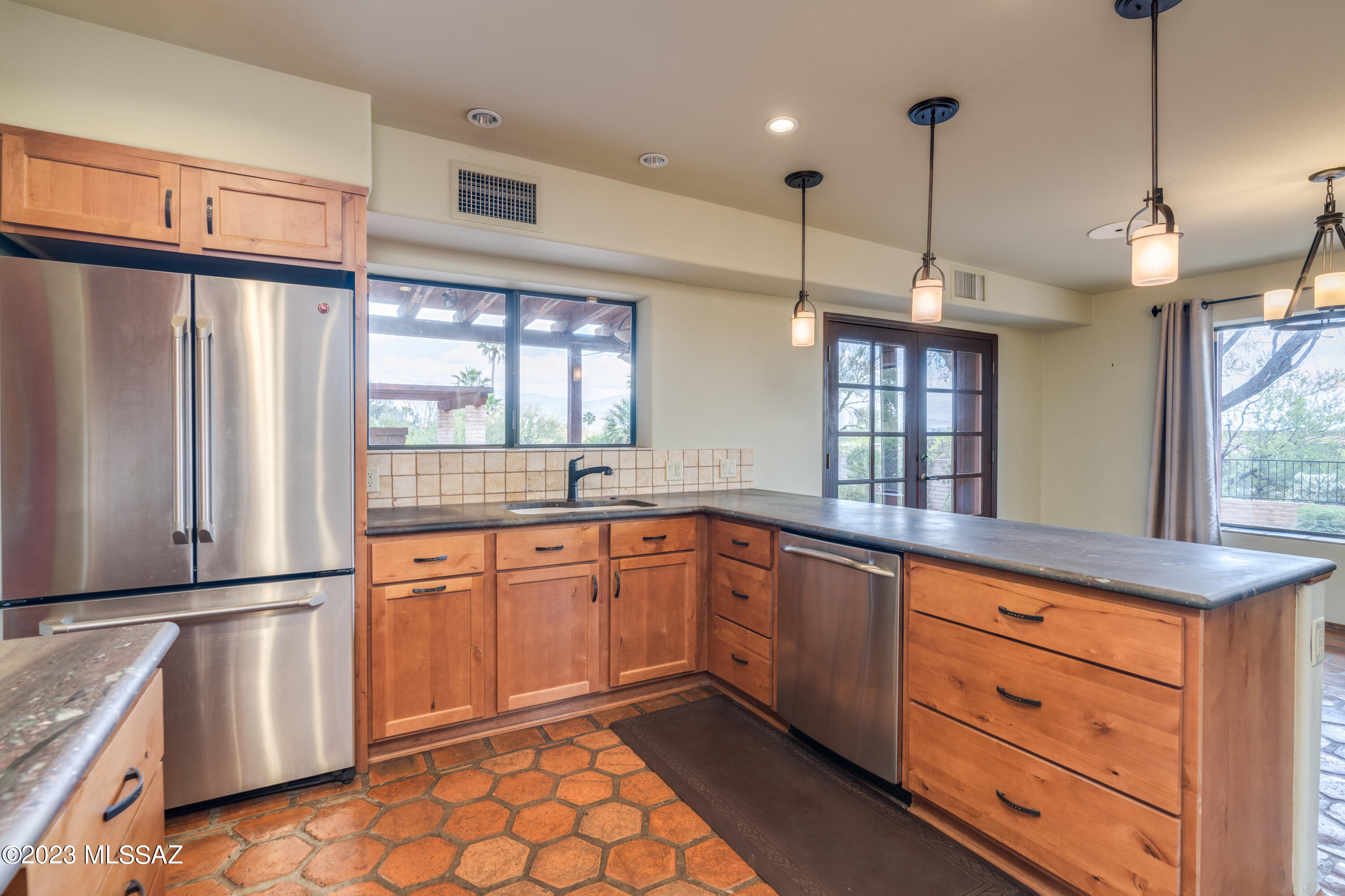 8130 E Ridgewood Drive