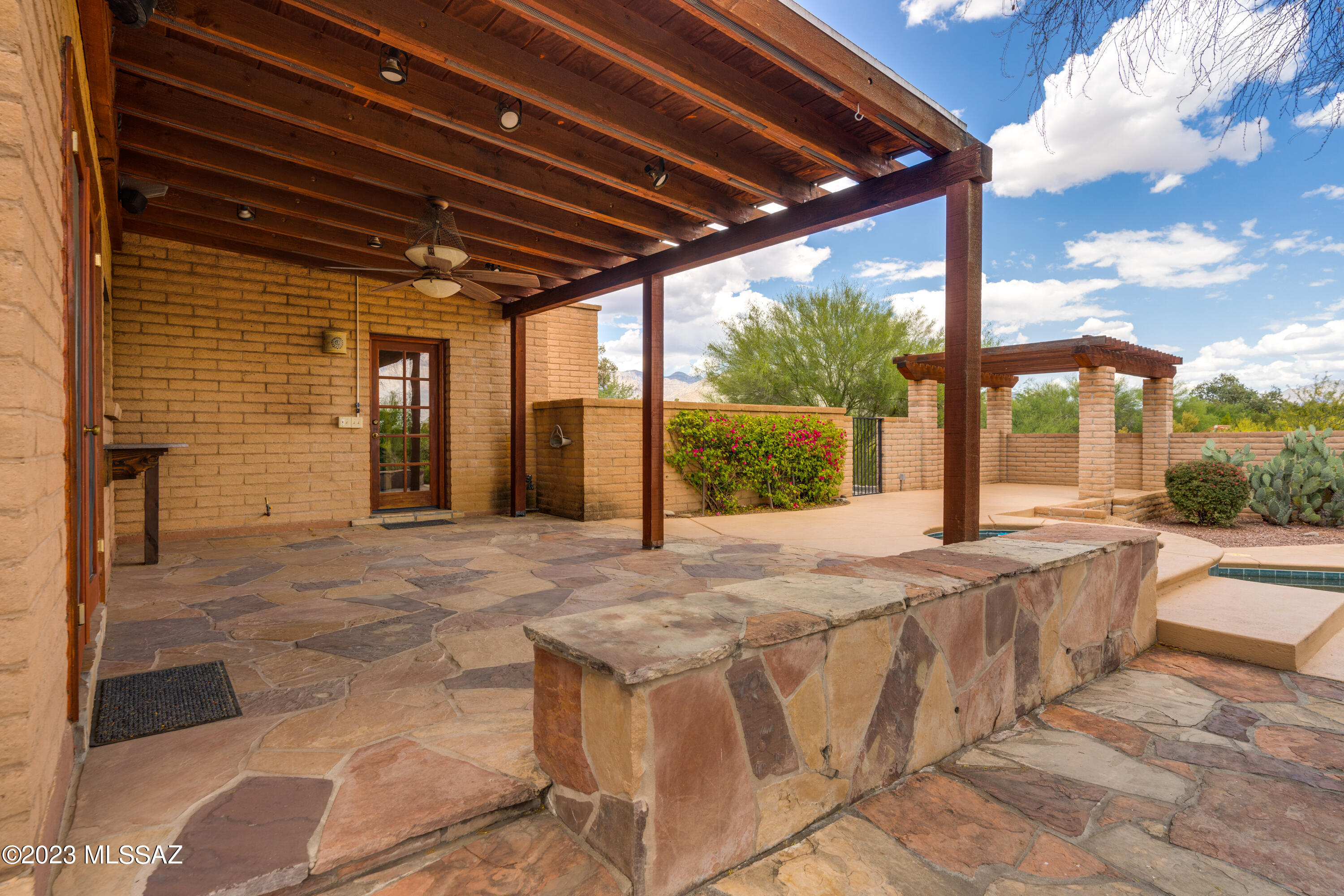 8130 E Ridgewood Drive