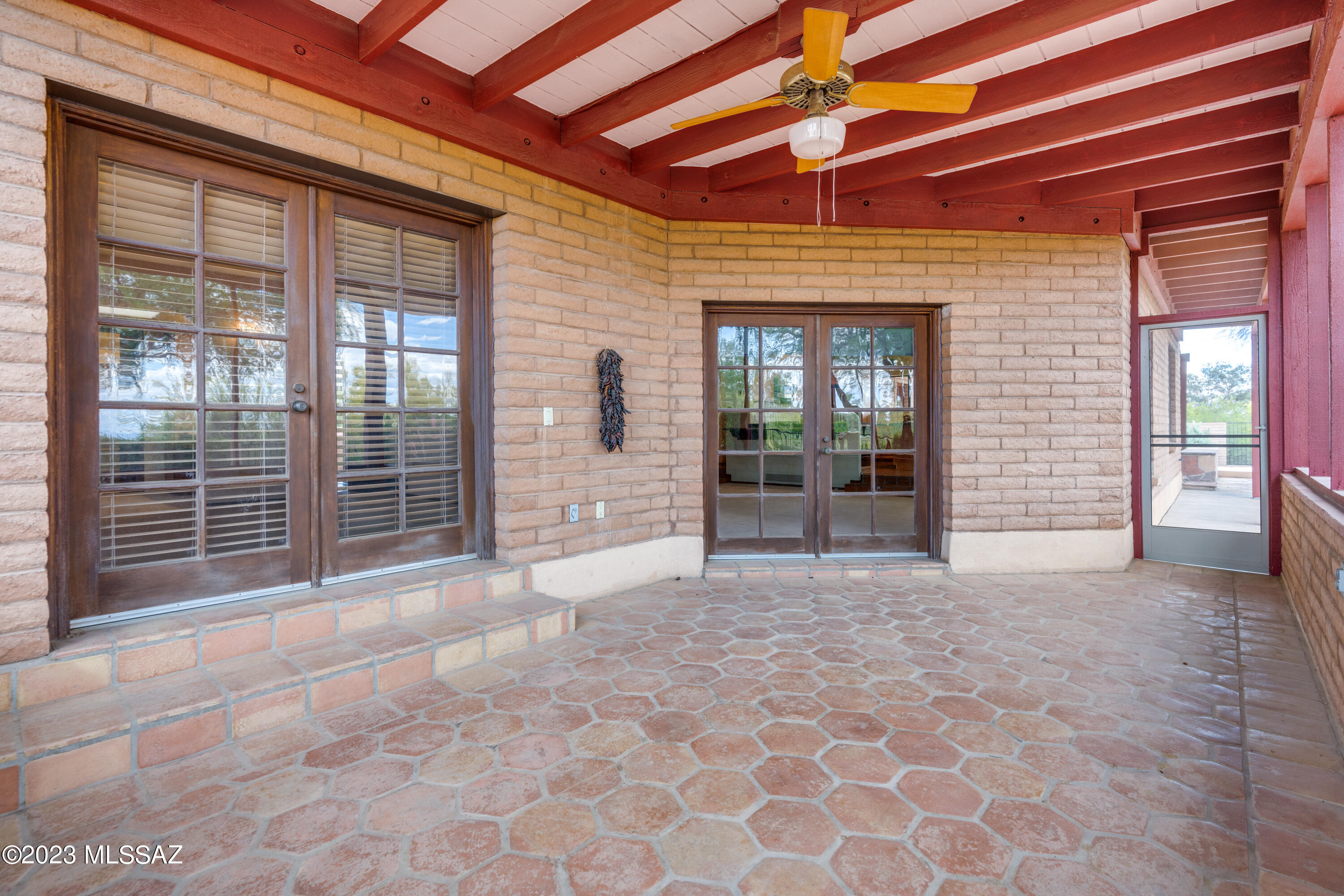 8130 E Ridgewood Drive