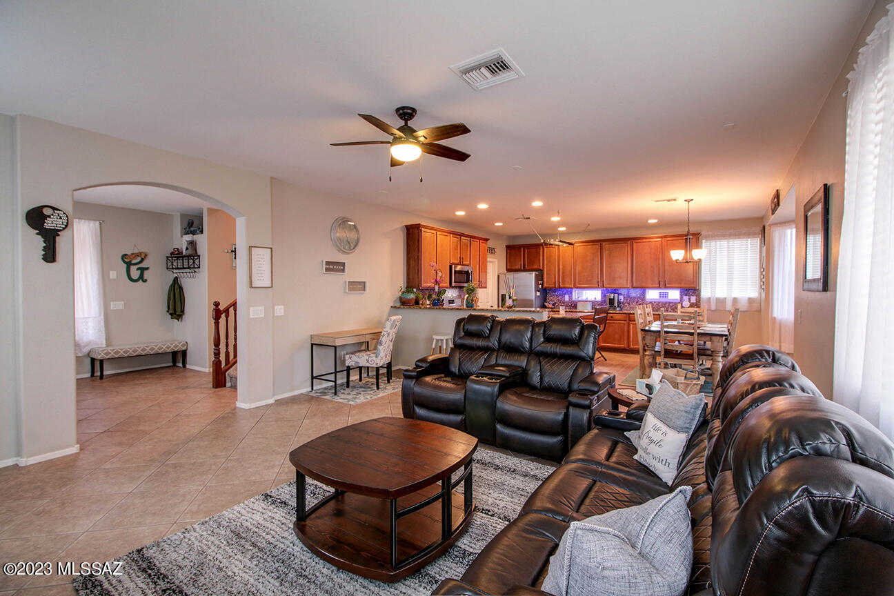 10664 S Kush Canyon Lane