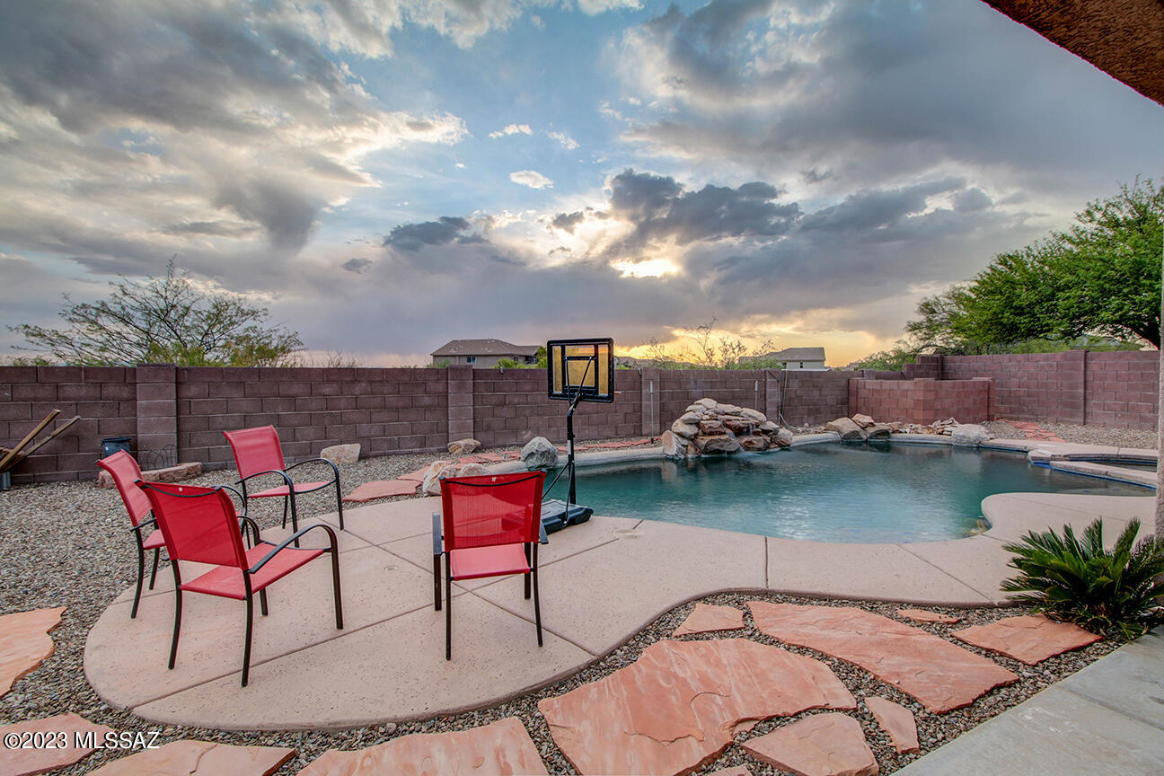 10664 S Kush Canyon Lane