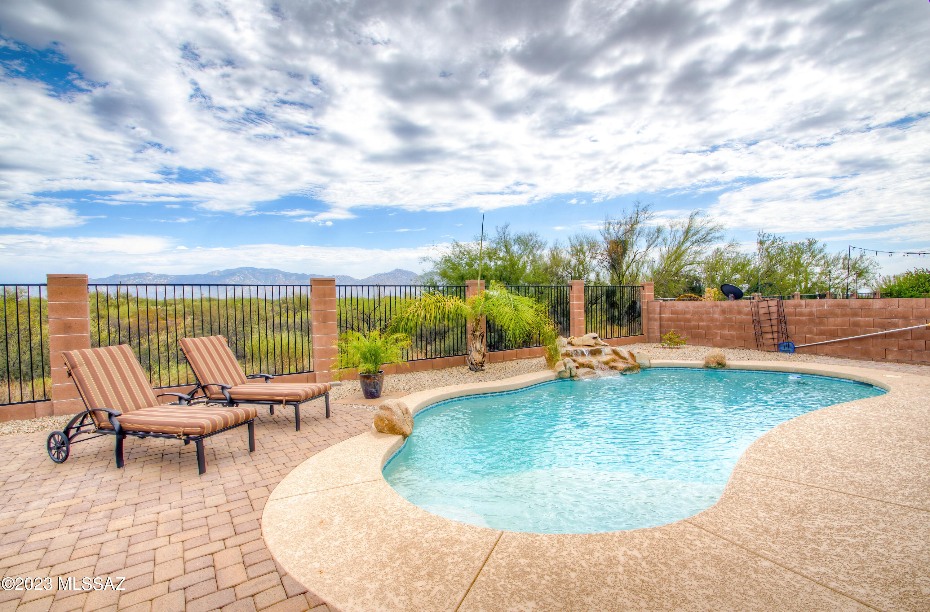 12418 N Paseo Penuela