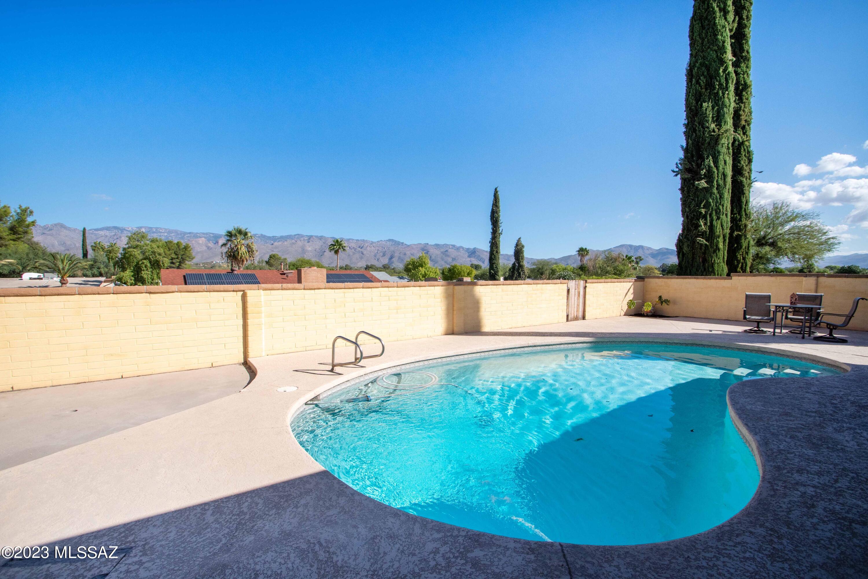 9549 E Calle Cascada