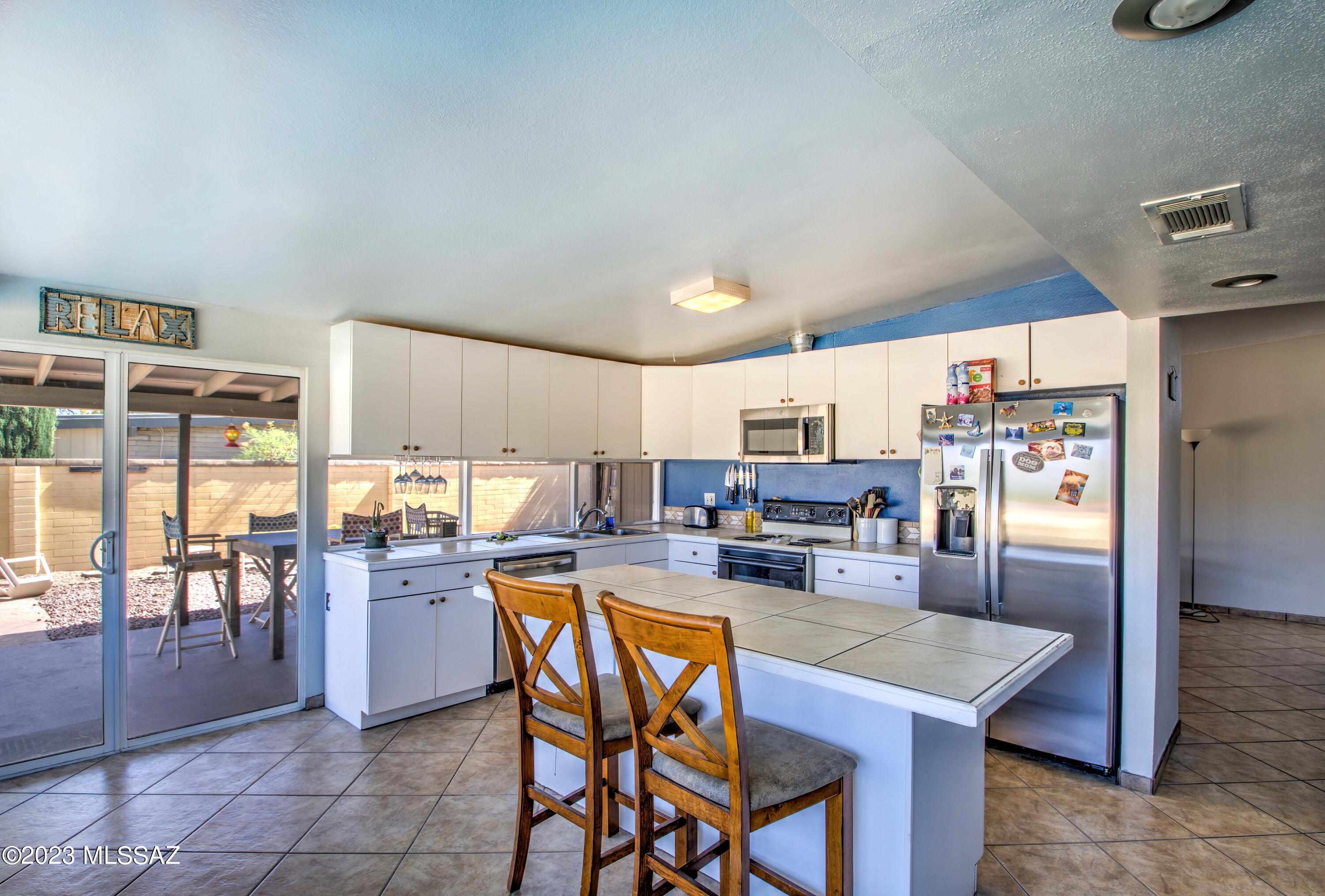 9549 E Calle Cascada