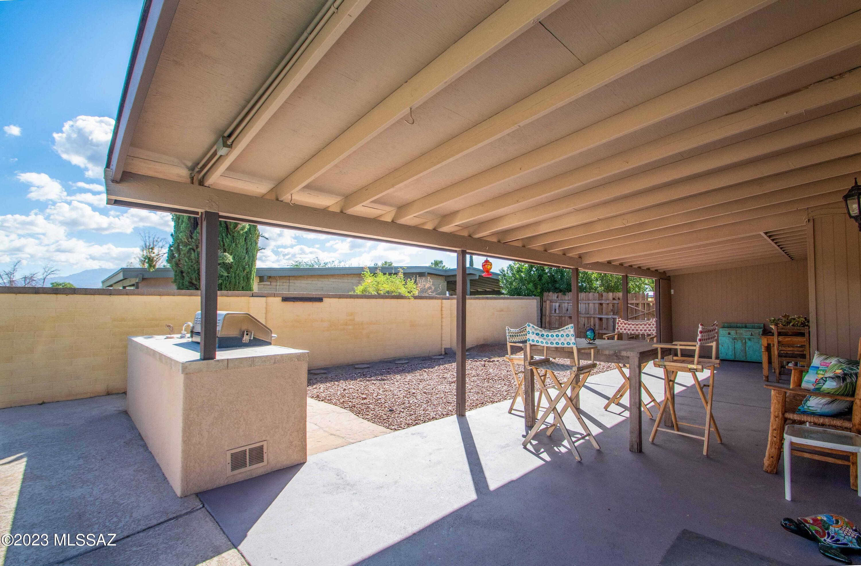 9549 E Calle Cascada