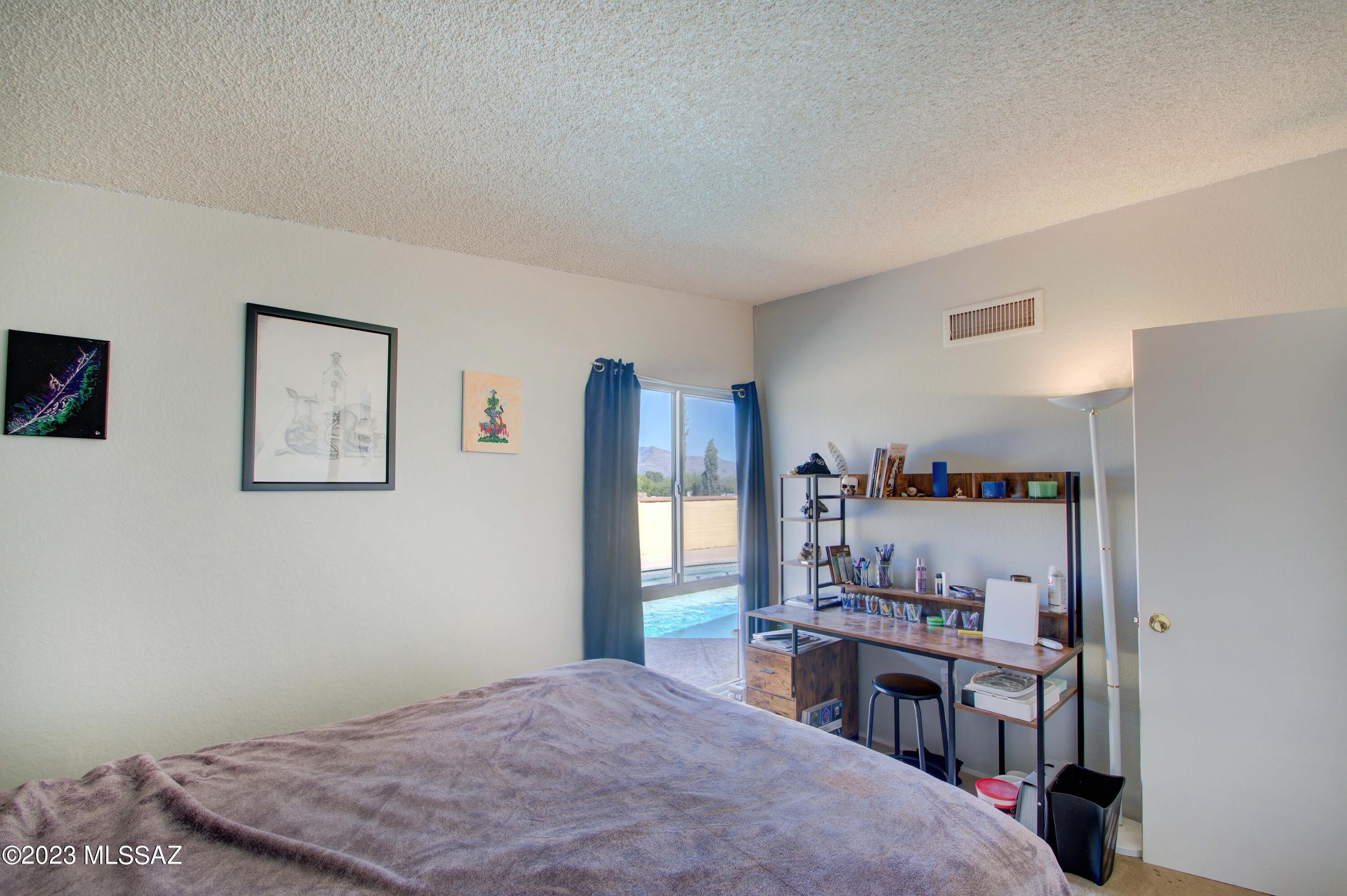 9549 E Calle Cascada