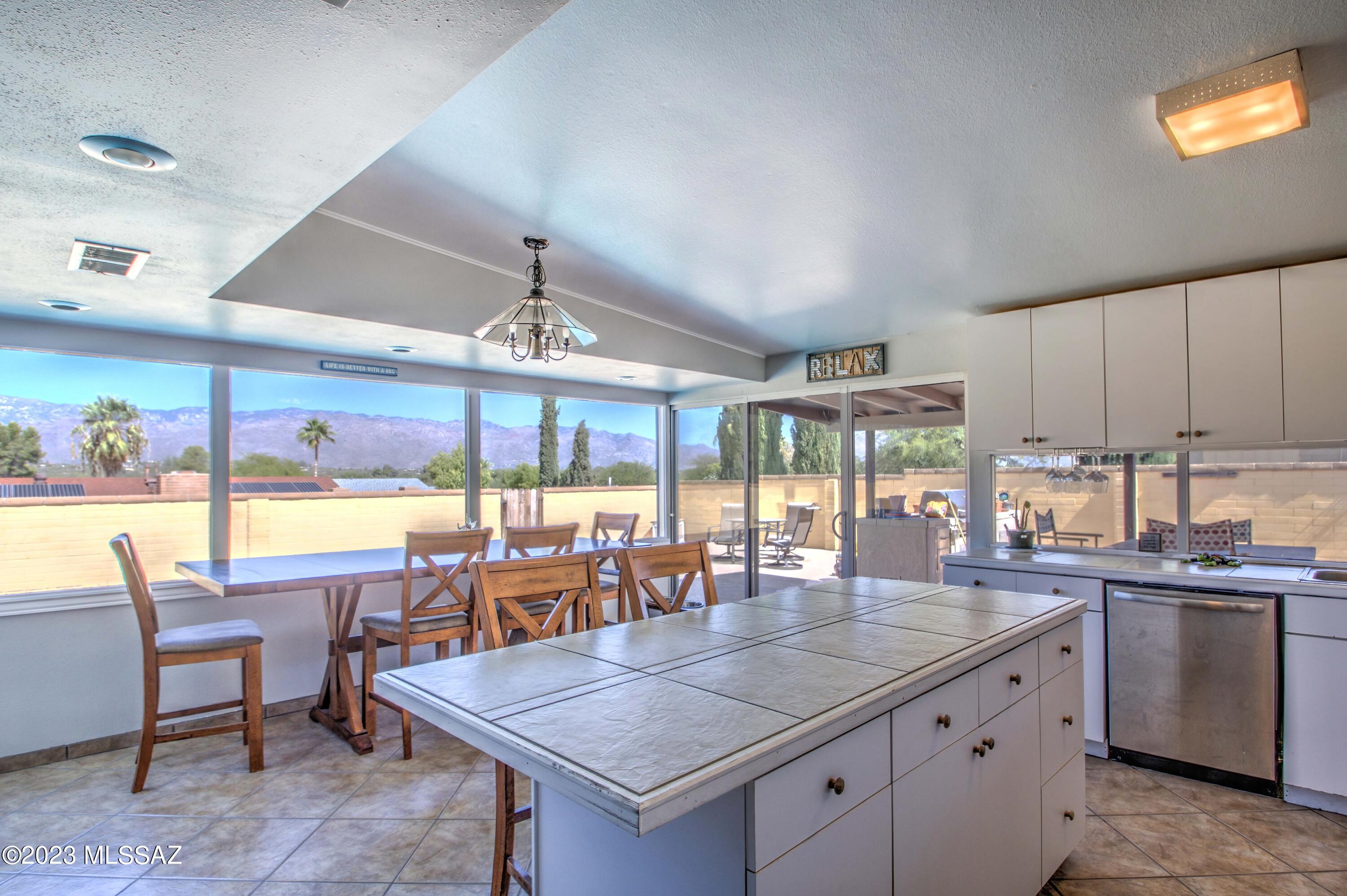 9549 E Calle Cascada