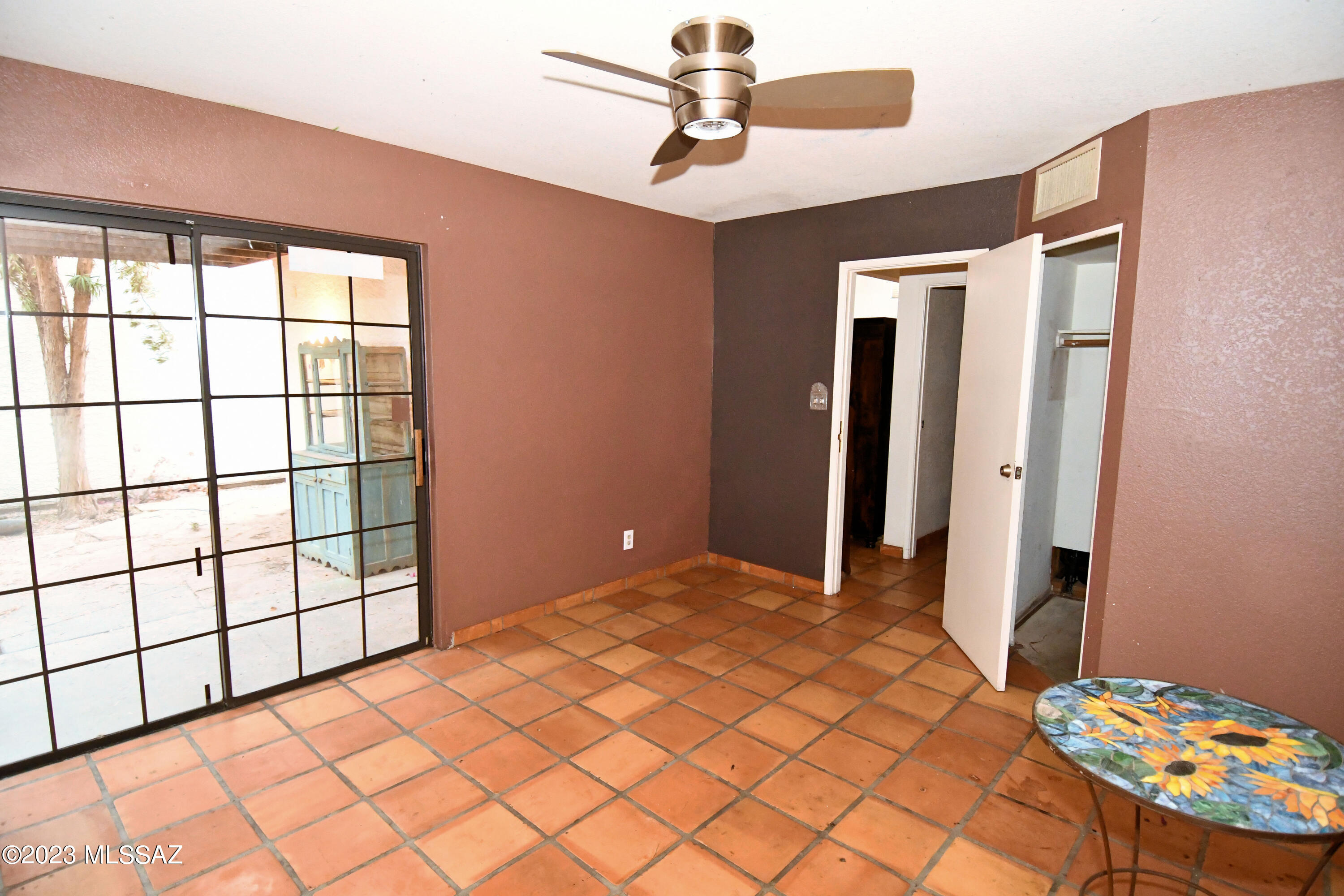225 N Ashbury Lane