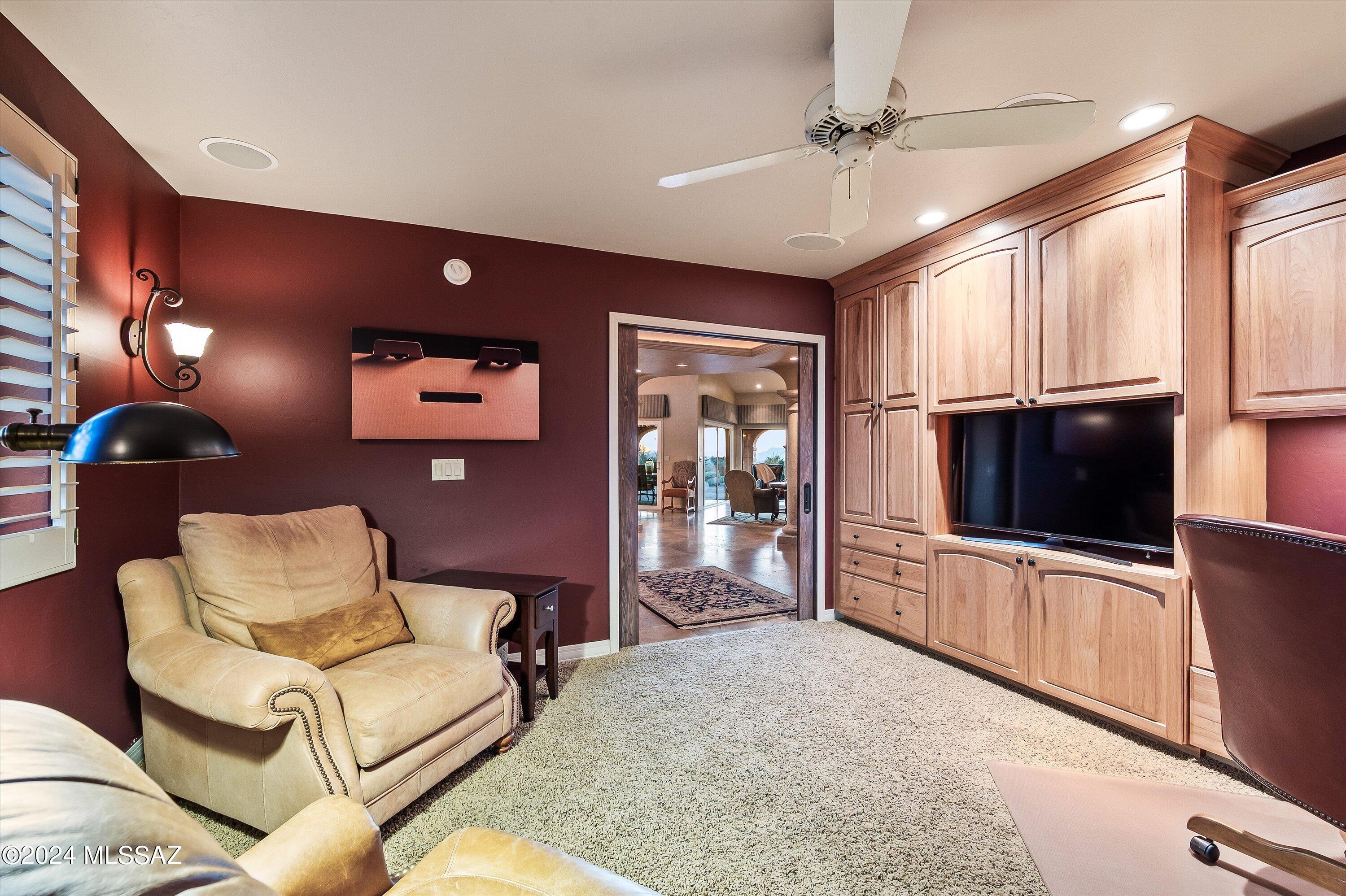 4481 N Via Masina