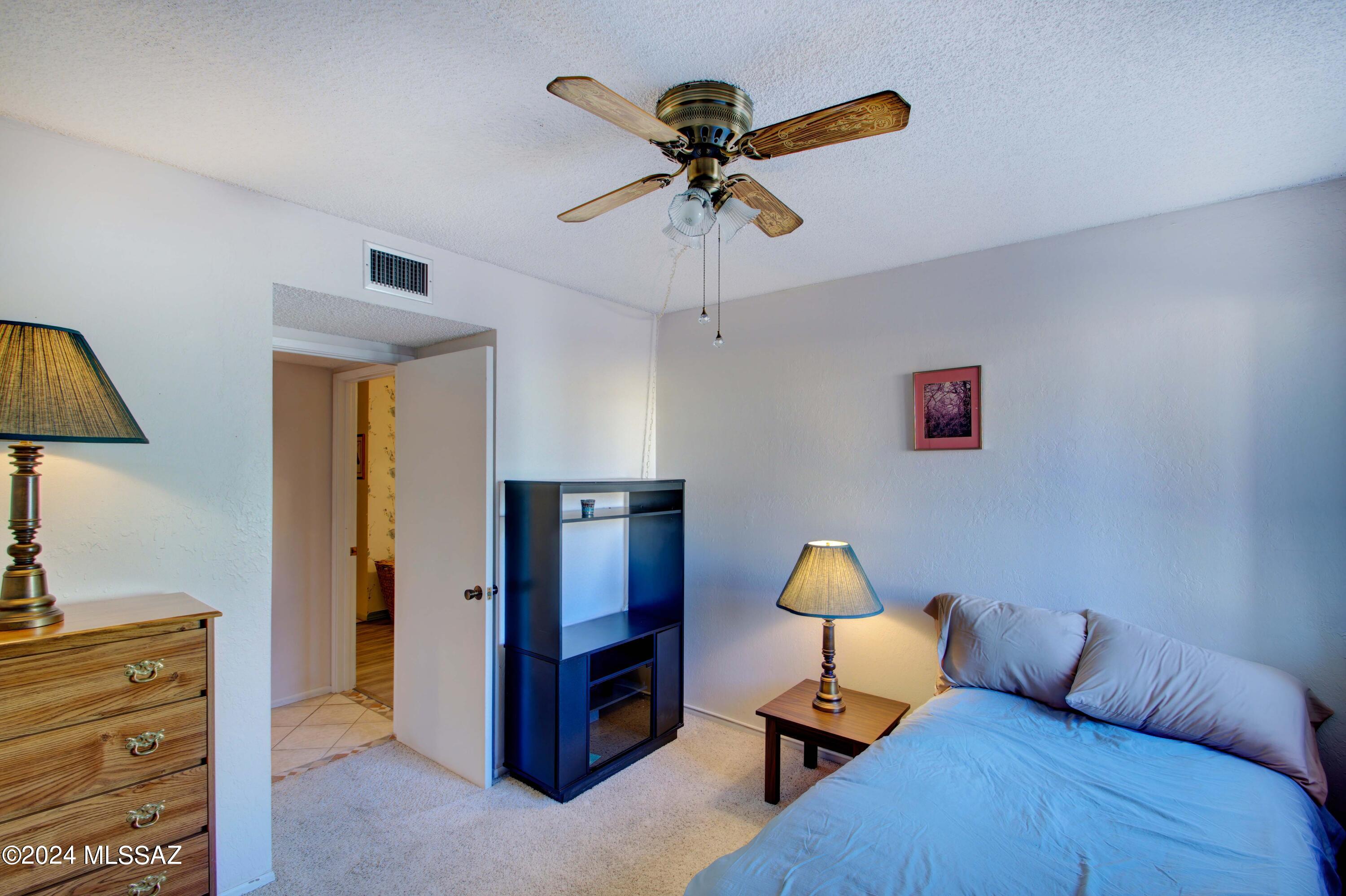 834 S Langley Avenue Unit: 102