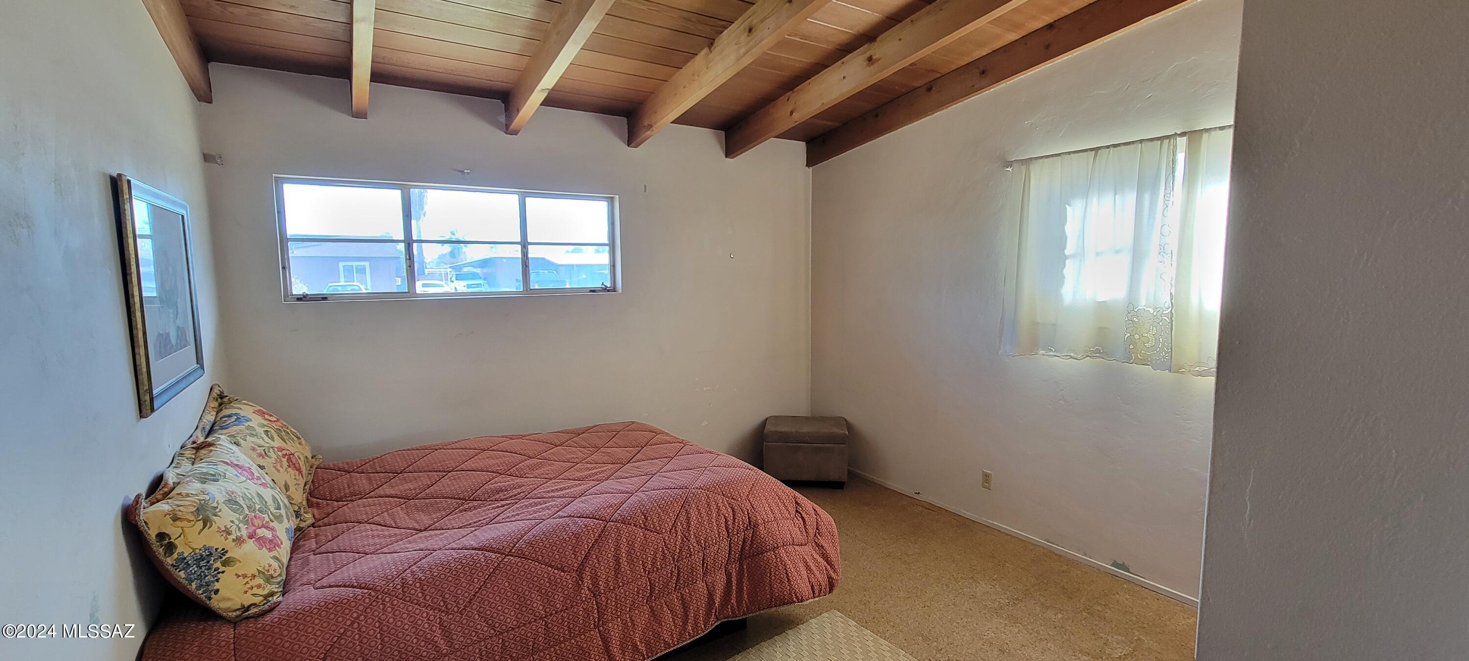 1218 W Schafer Drive