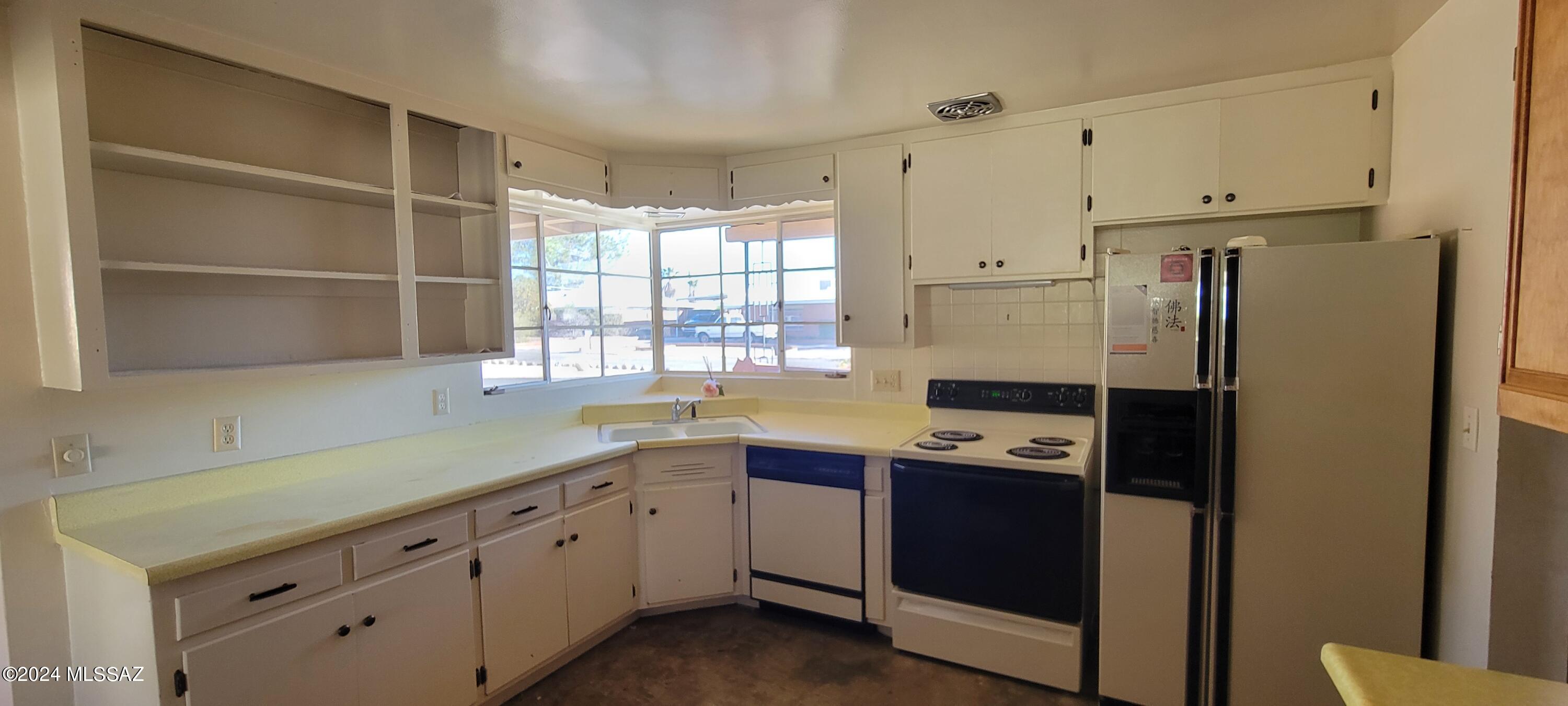 1218 W Schafer Drive
