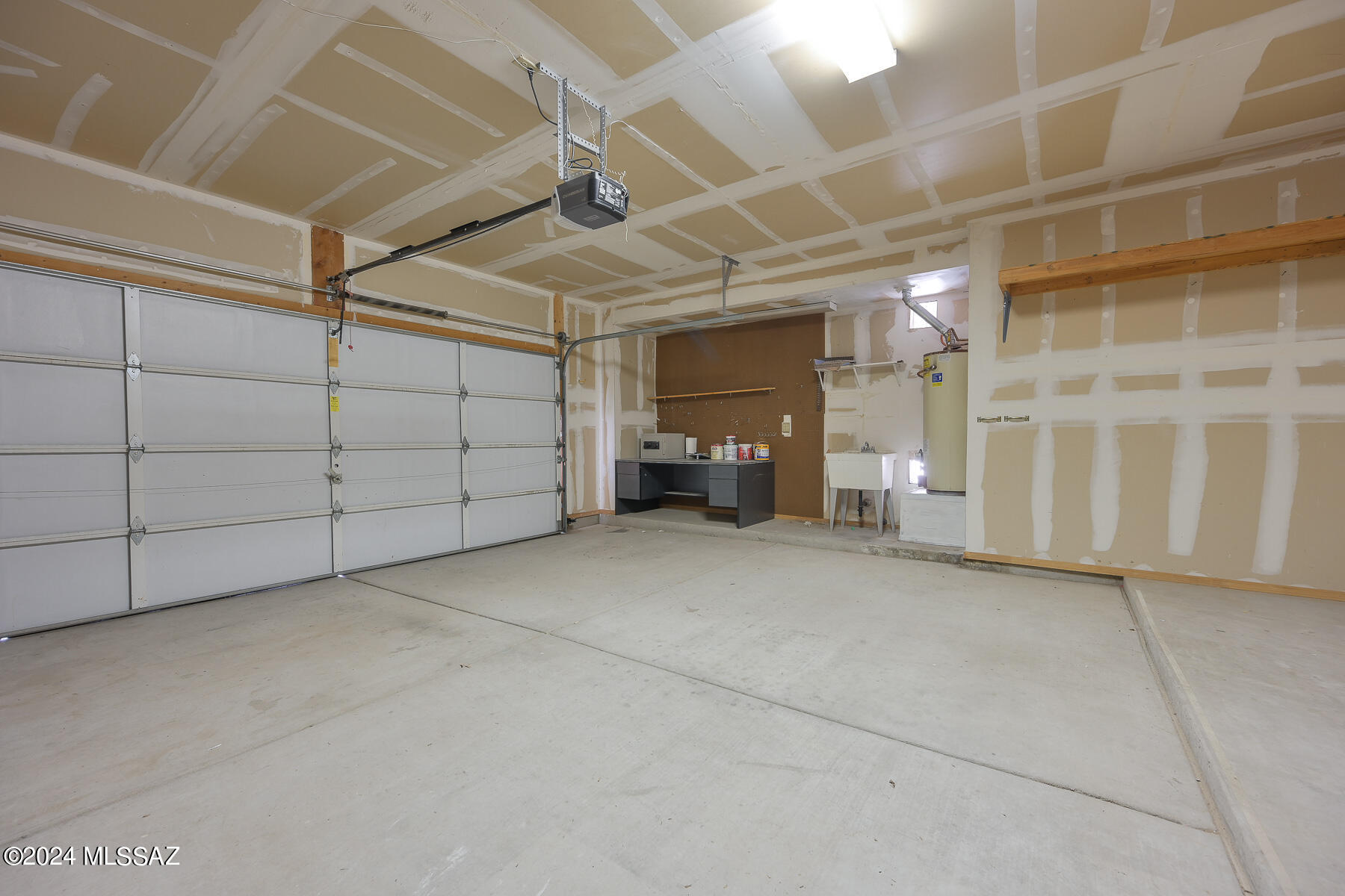 2450 N Quesnel Loop