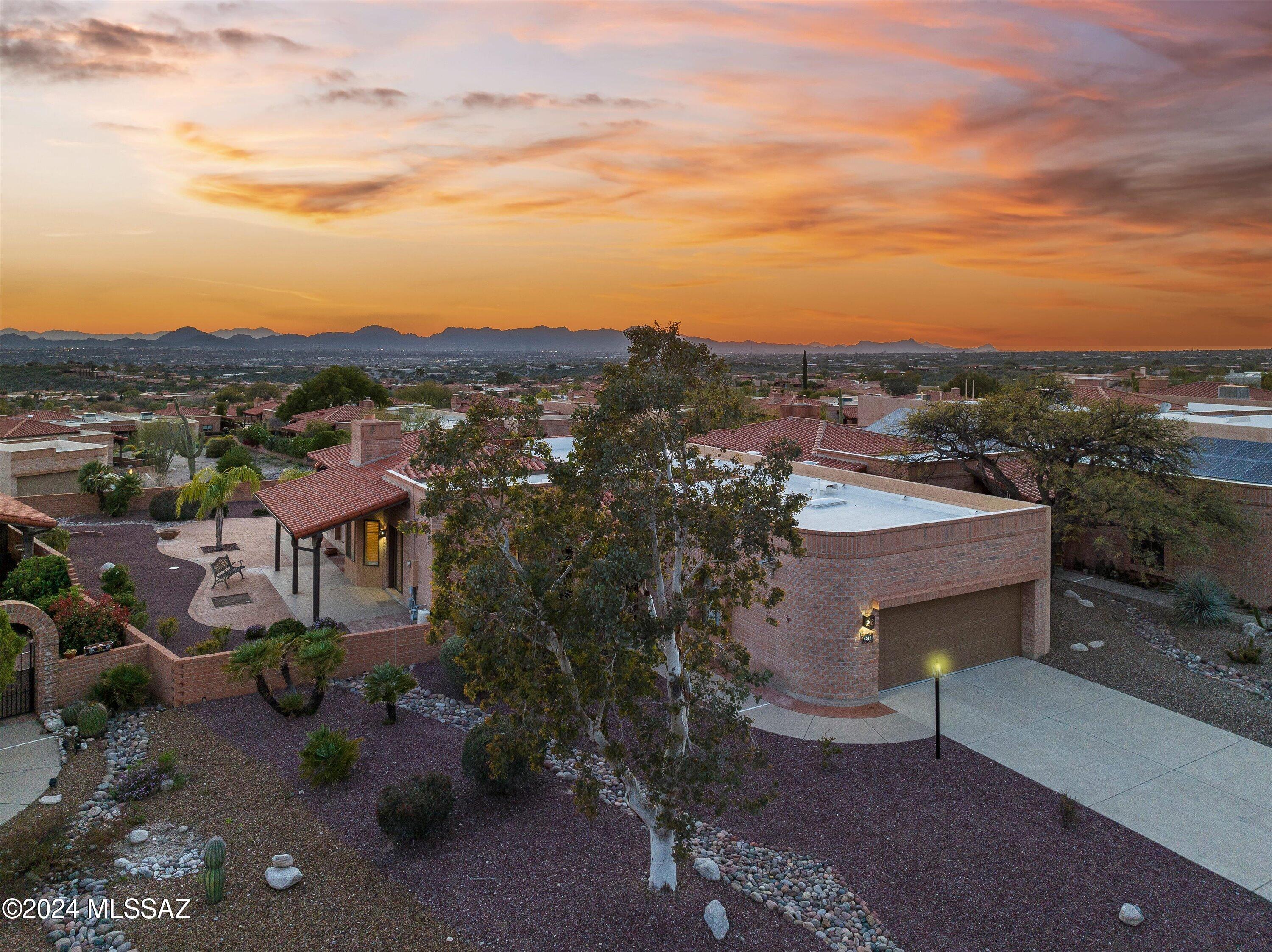 4549 N Trocha Alegre