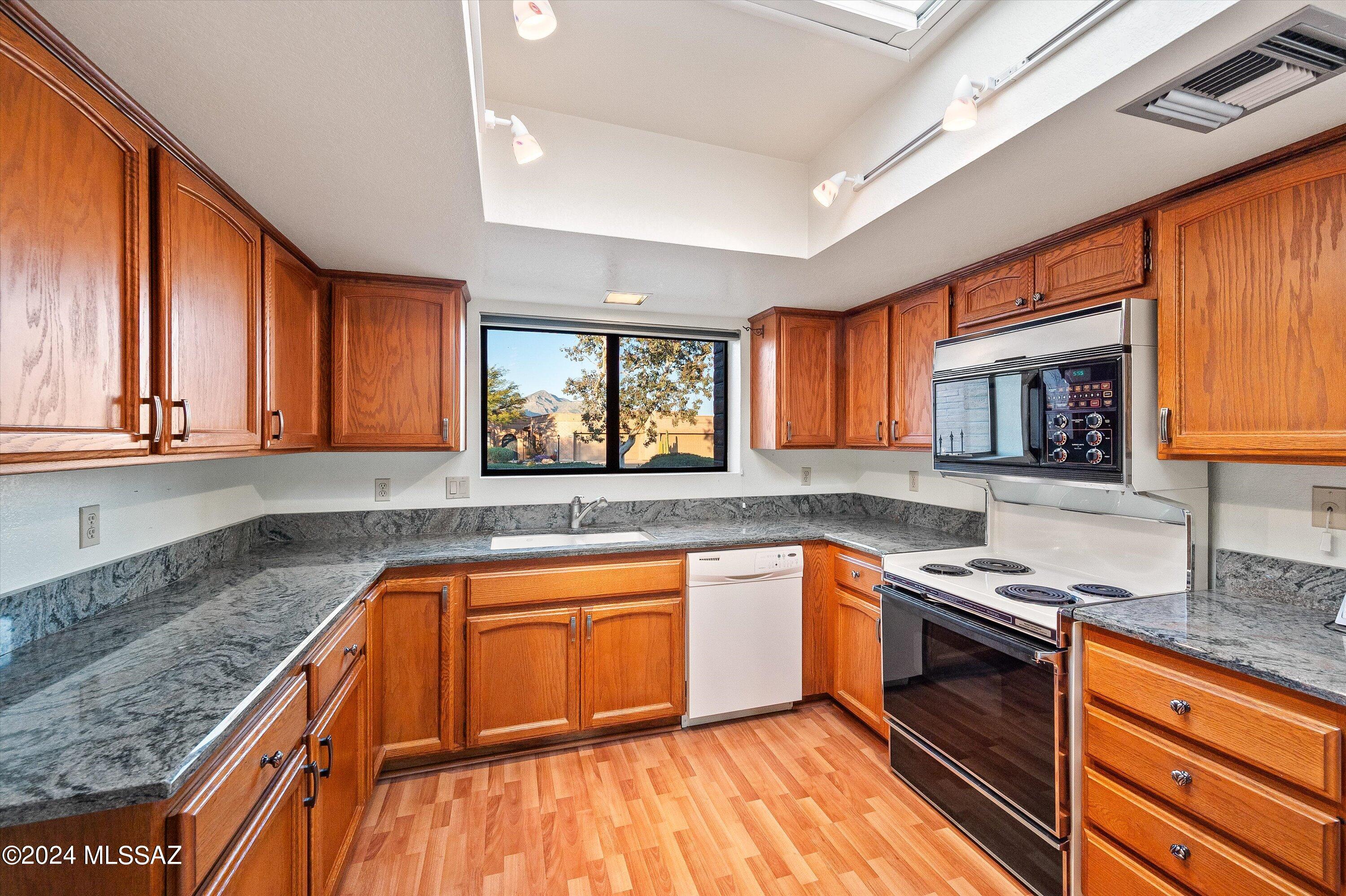 4549 N Trocha Alegre