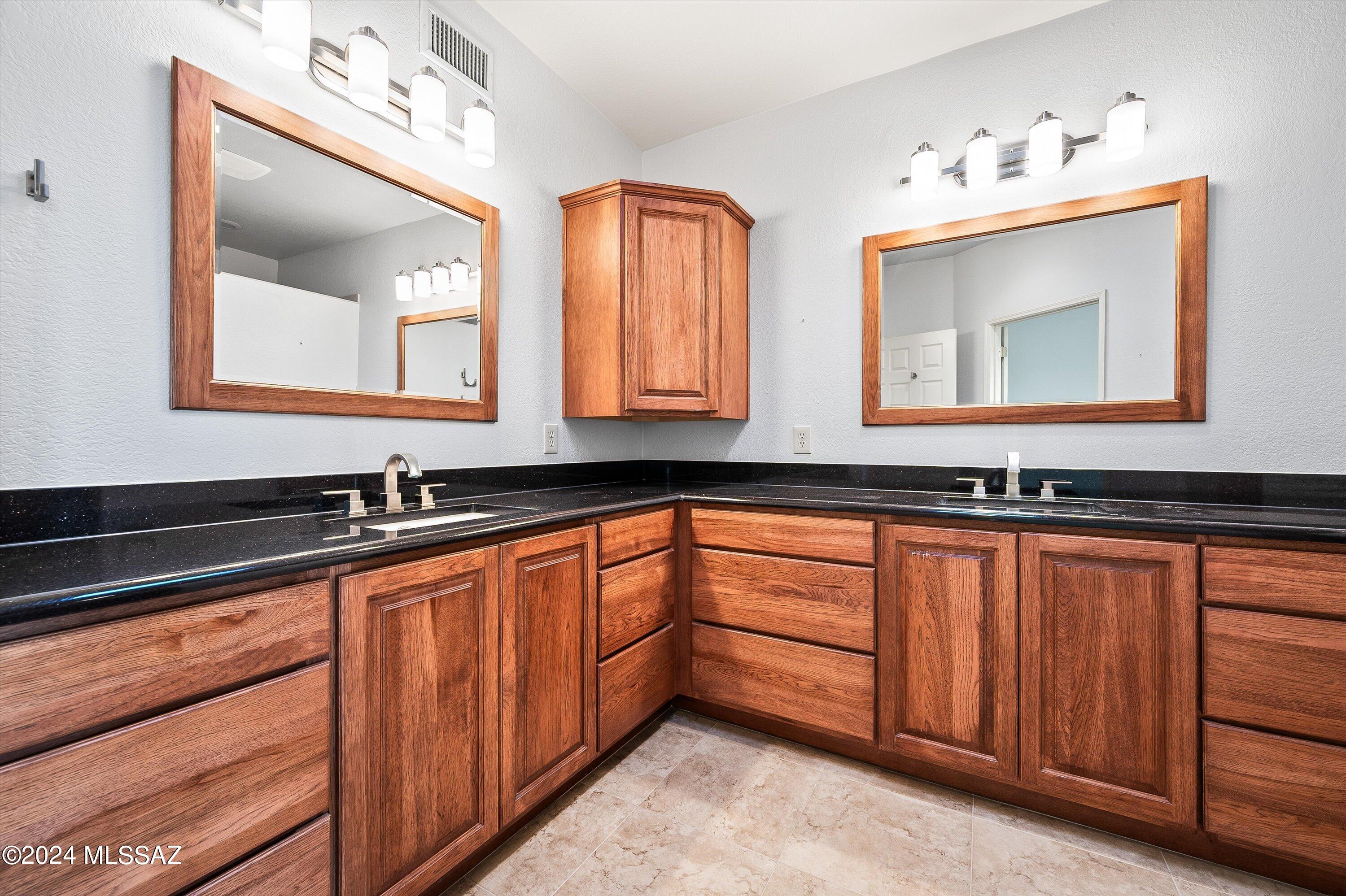 4549 N Trocha Alegre